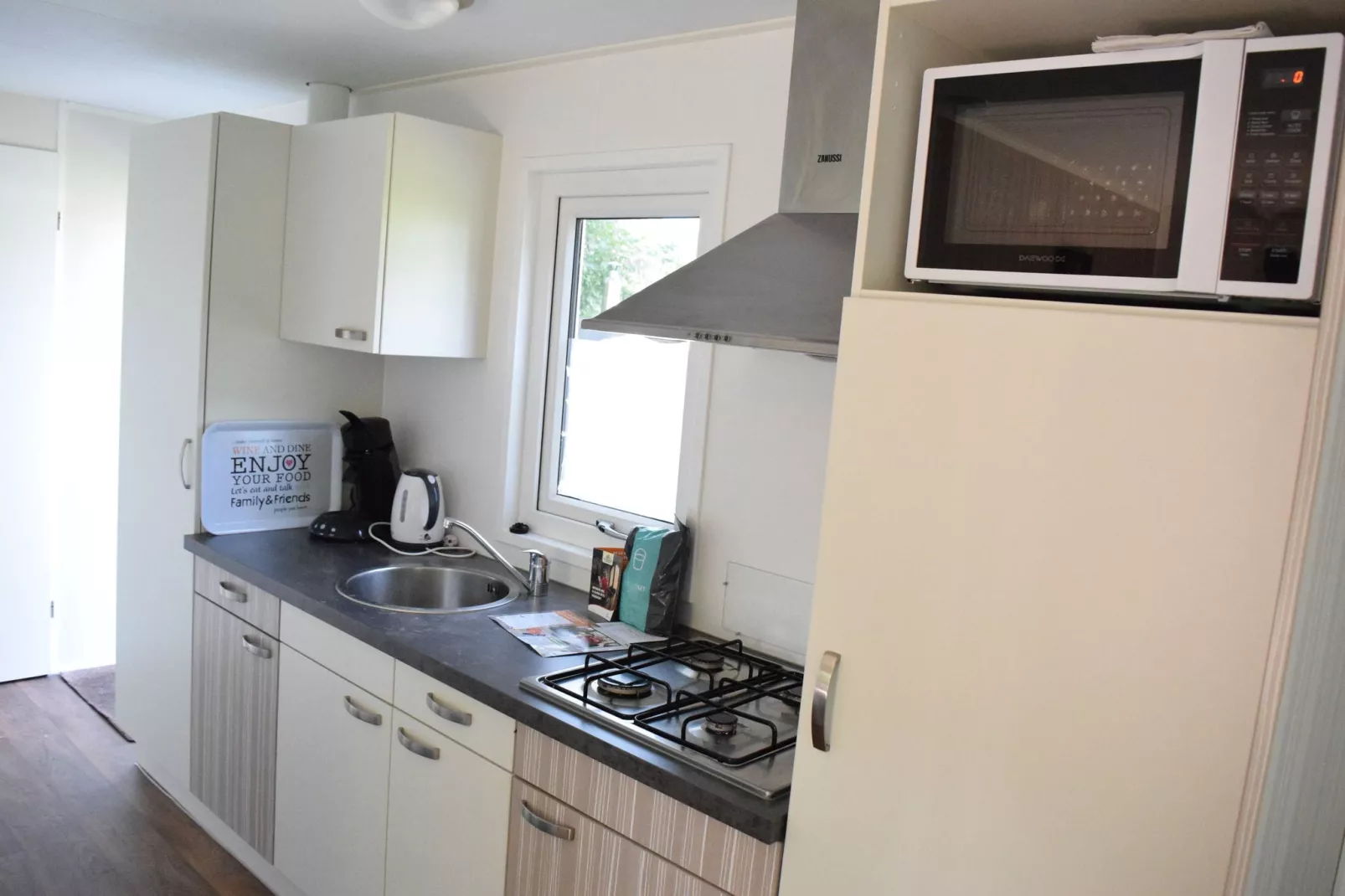 Recreatiepark de Boshoek 5-Kitchen