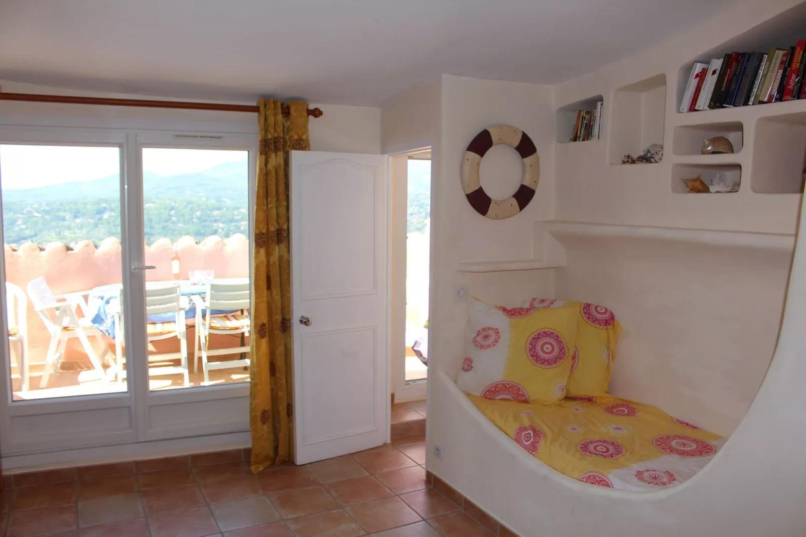 Maison Fayence-Bedroom