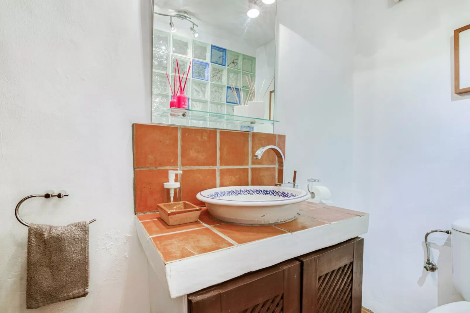 Villa Louisa-Bathroom