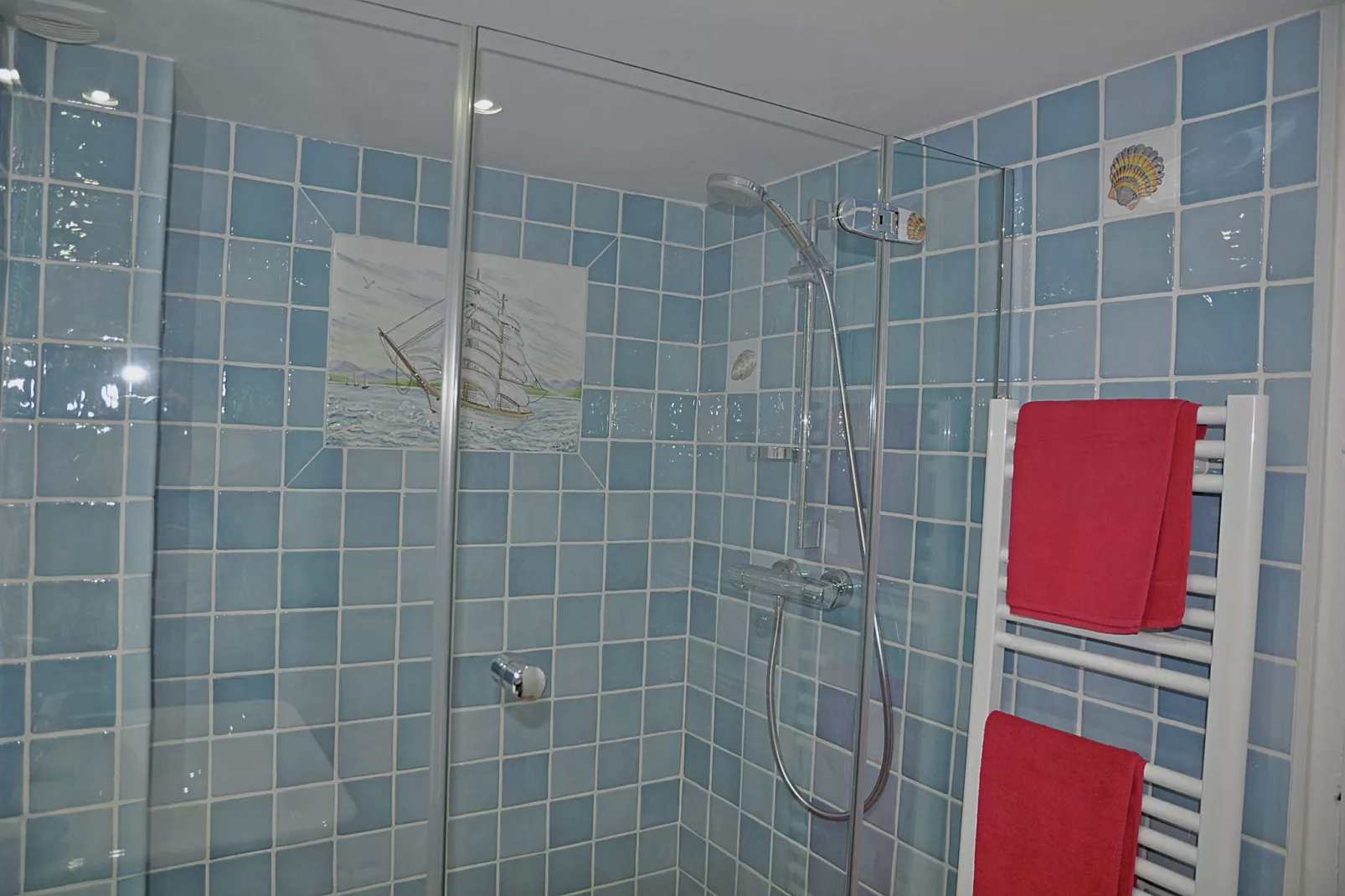 Maison Fayence-Bathroom