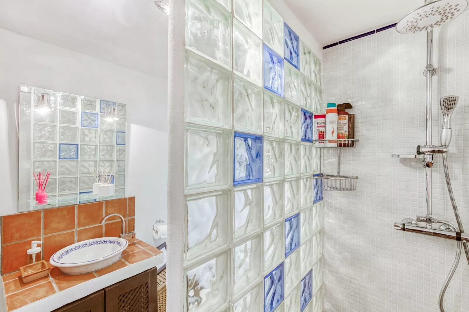 Villa Louisa-Bathroom