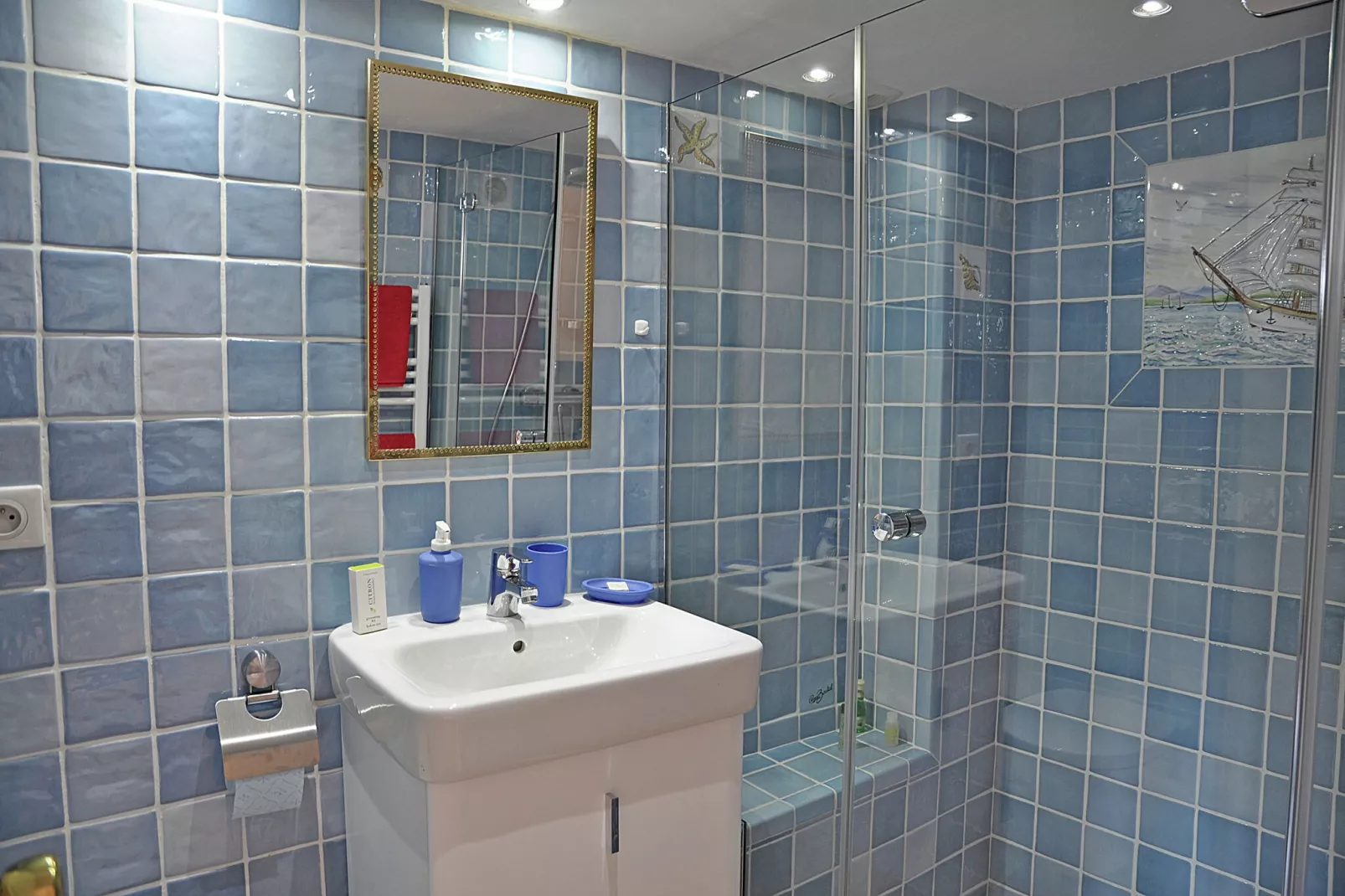 Maison Fayence-Bathroom