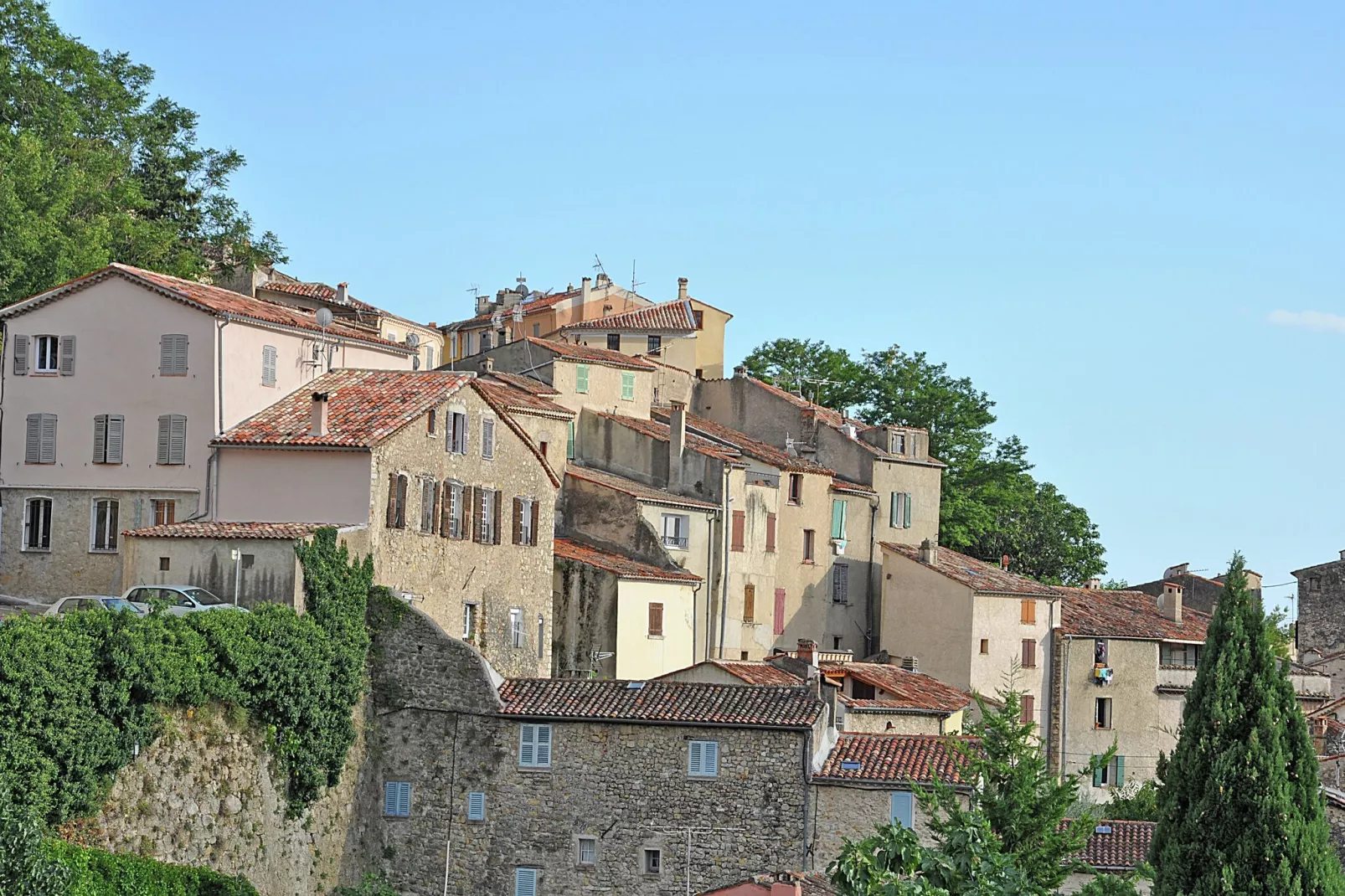 Maison Fayence-Areas summer 1km