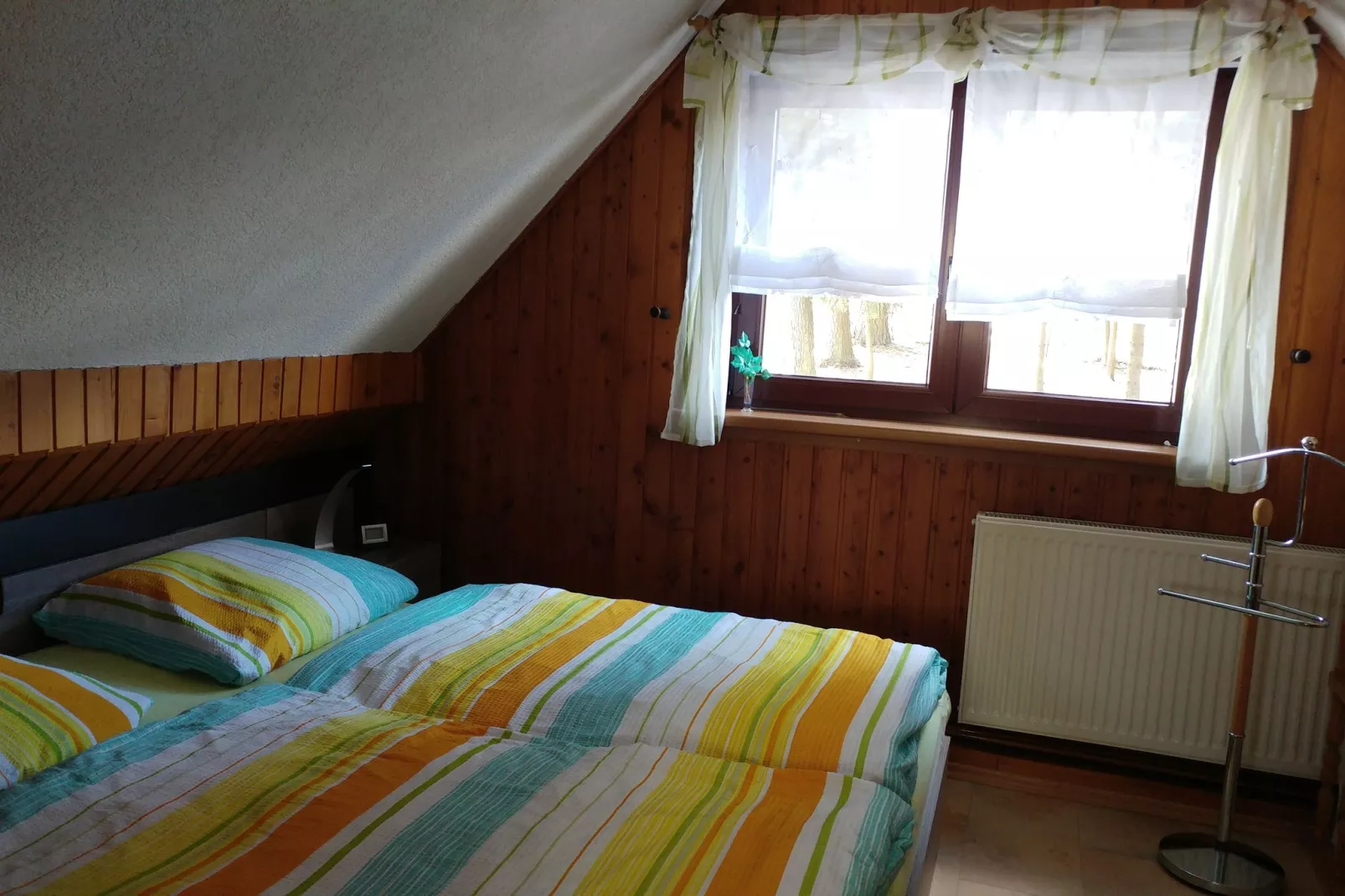 Alice-Bedroom
