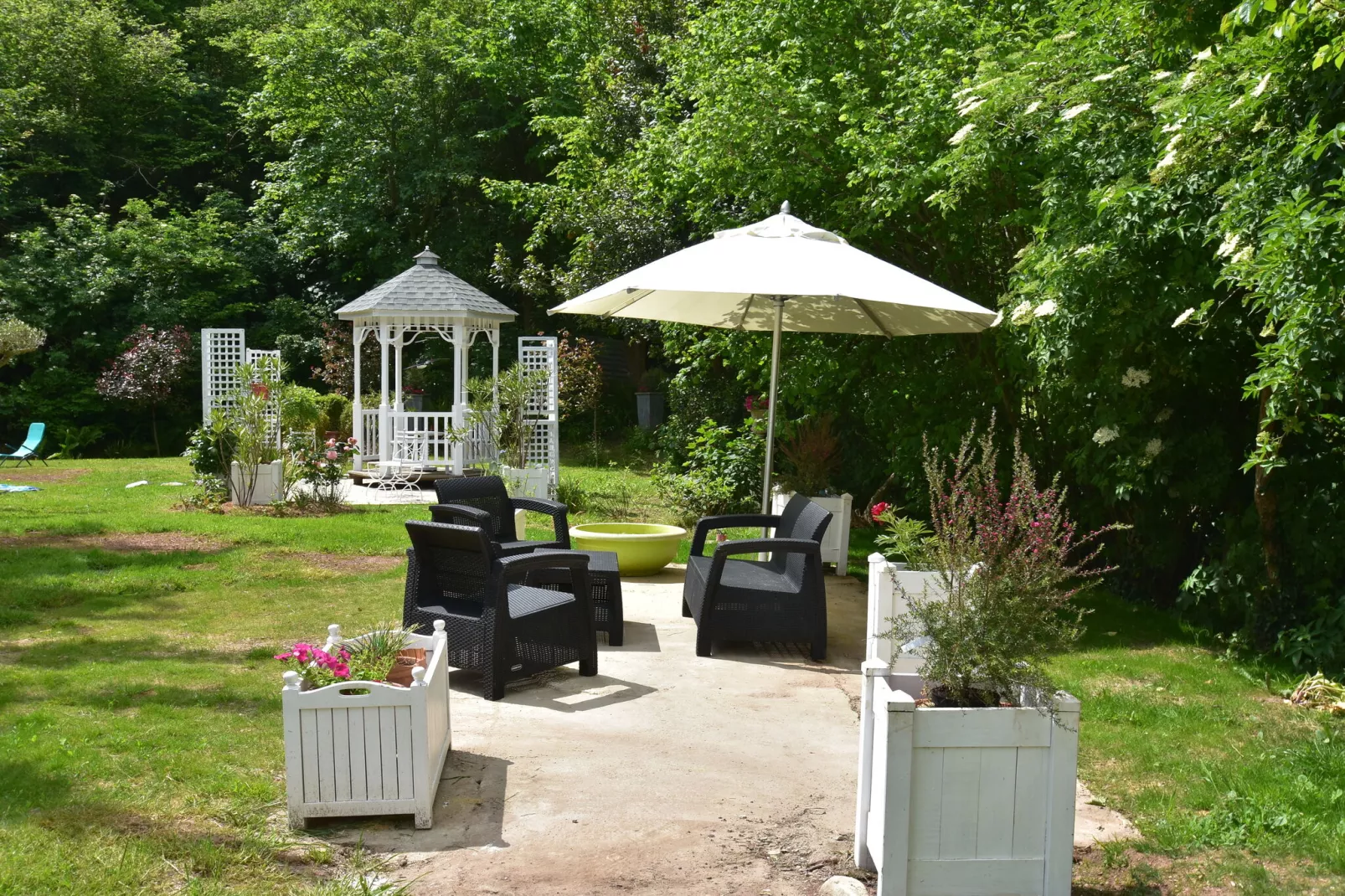 Gite Quineville 4 pers Belle Vue-Gardens summer
