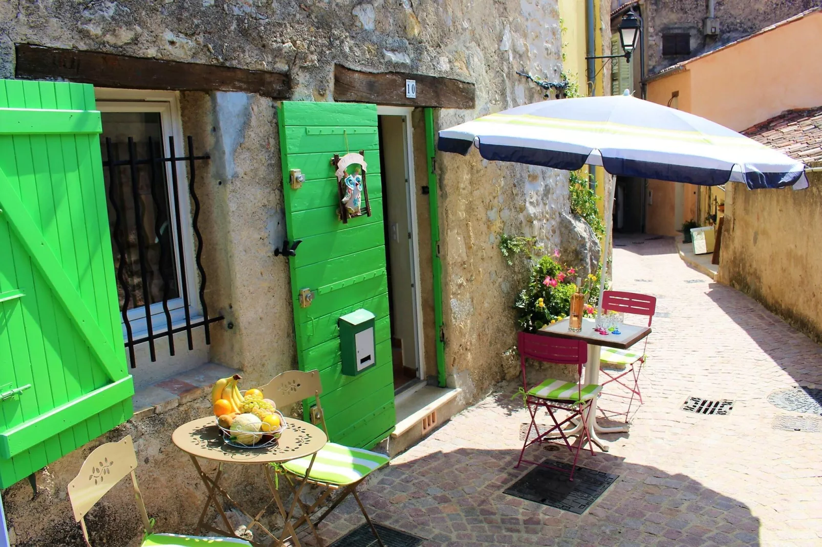 Maison Fayence-Exterior summer