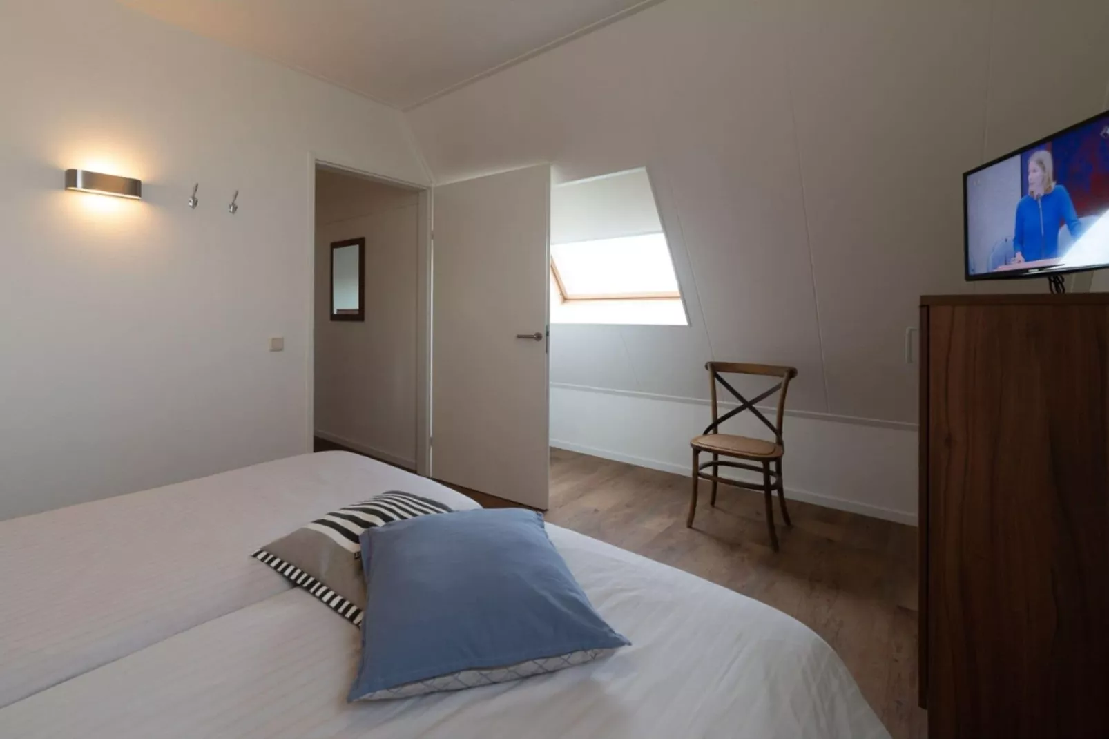 Charming Beveland-Bedroom