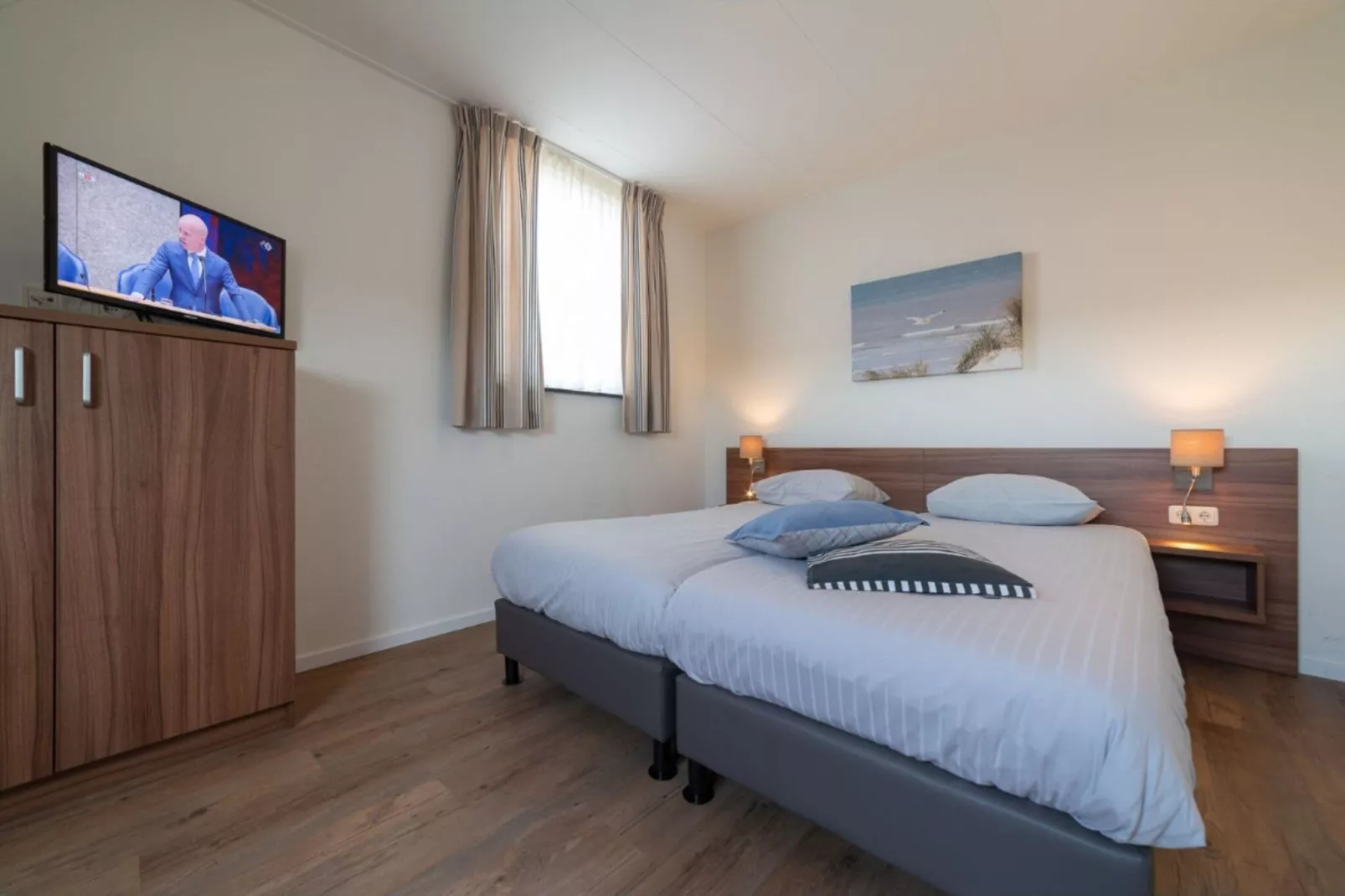 Charming Beveland-Bedroom