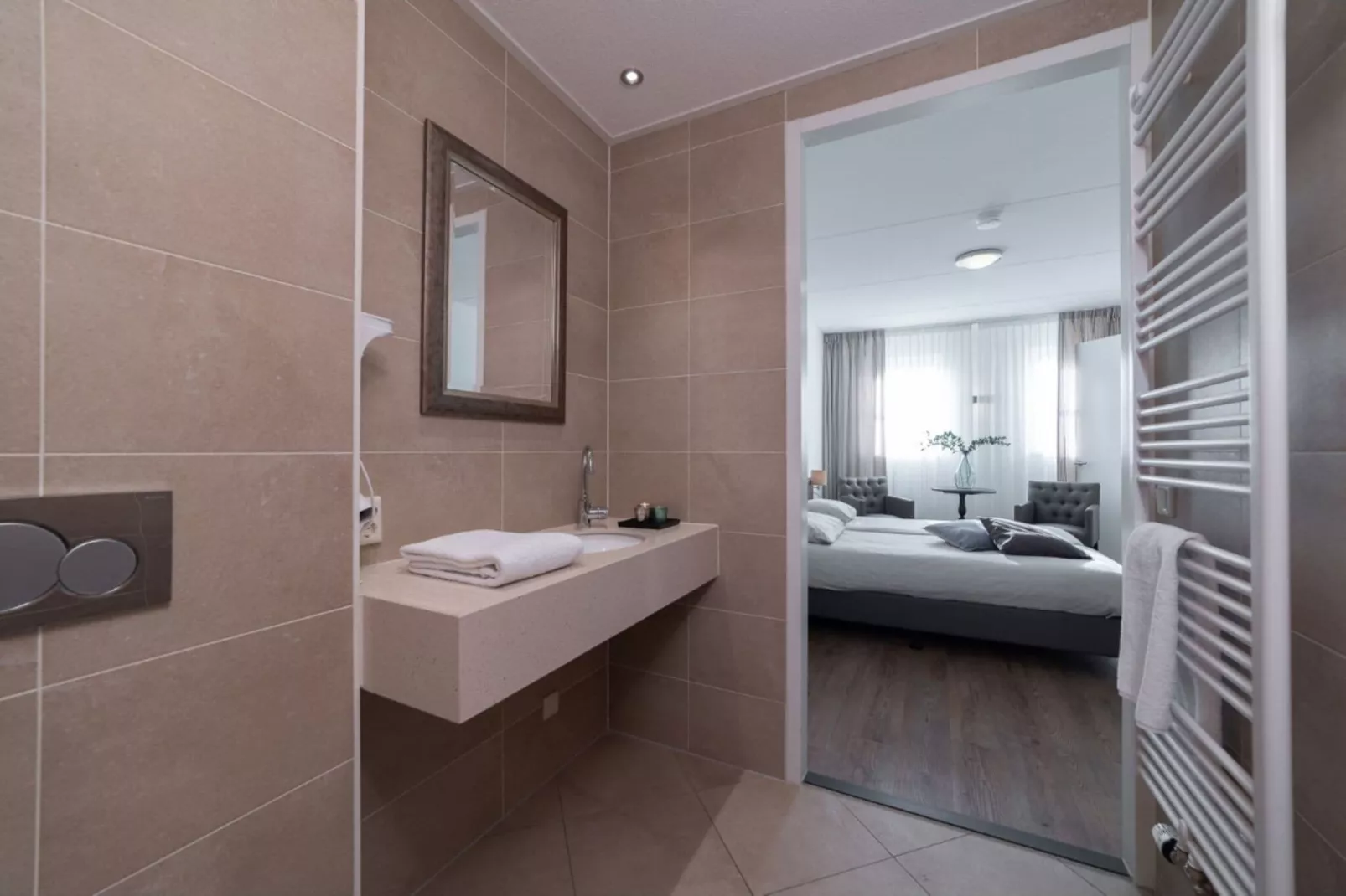 Charming Beveland-Bathroom