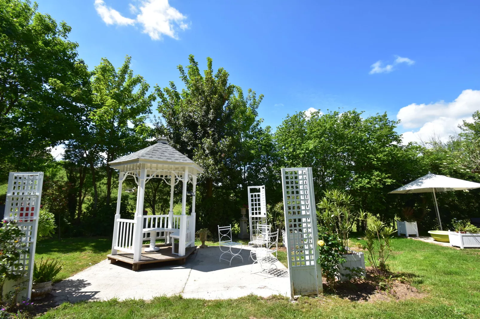 Gite Quineville 4 pers Belle Vue-Gardens summer