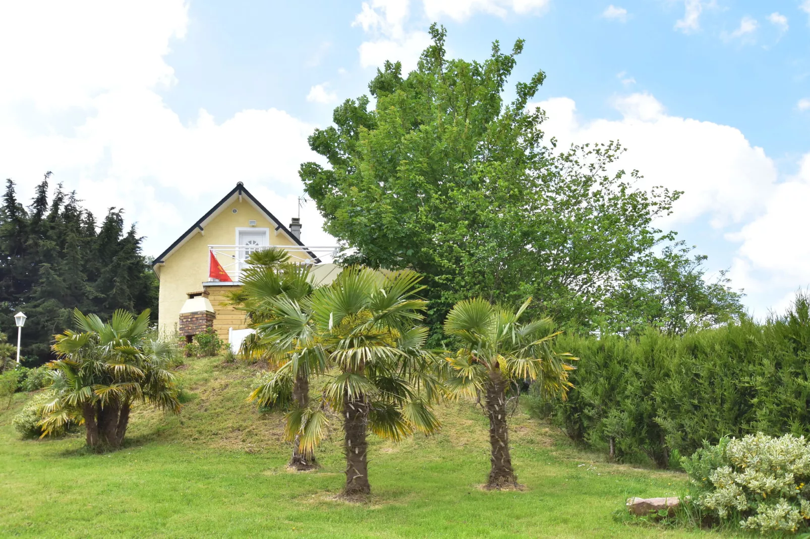 Gite Quineville 4 pers Belle Vue-Gardens summer