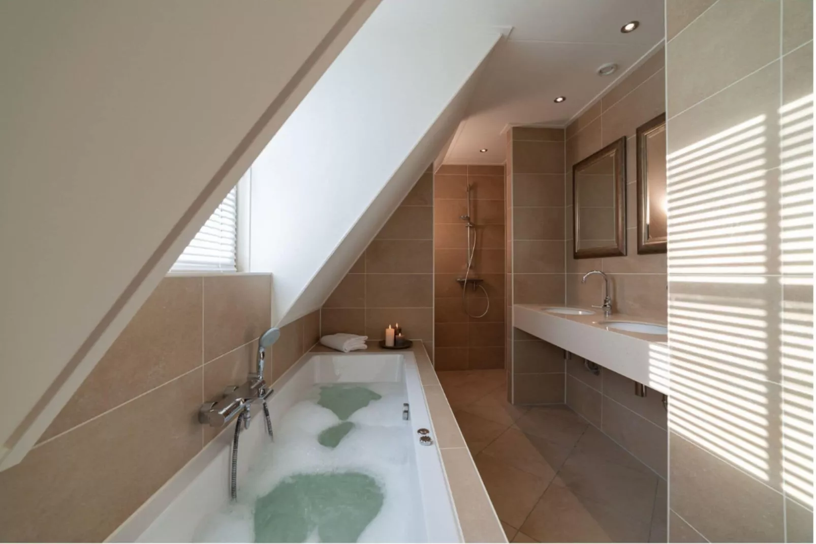 Charming Beveland-Bathroom