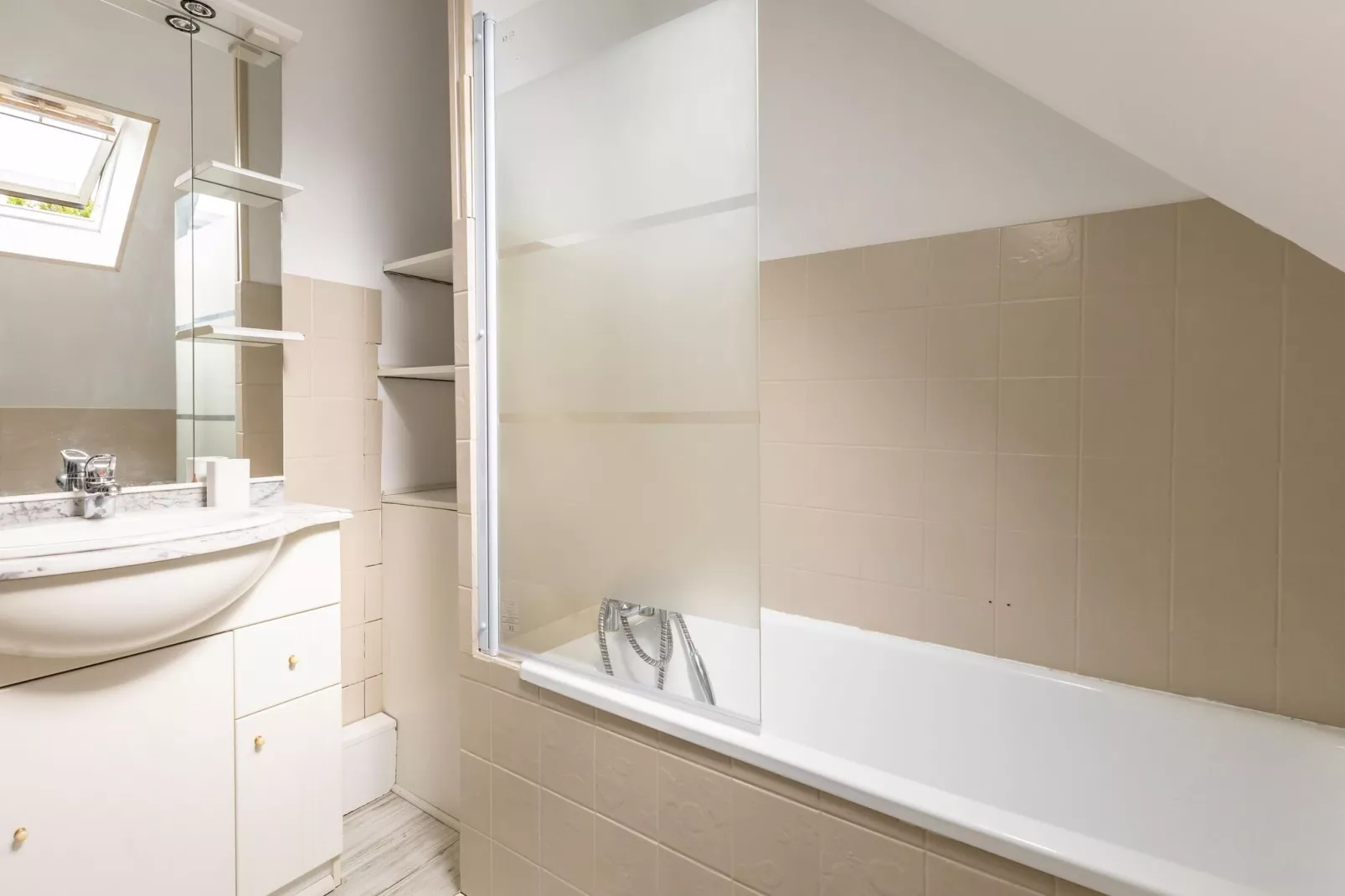 Chez Papounet-Bathroom