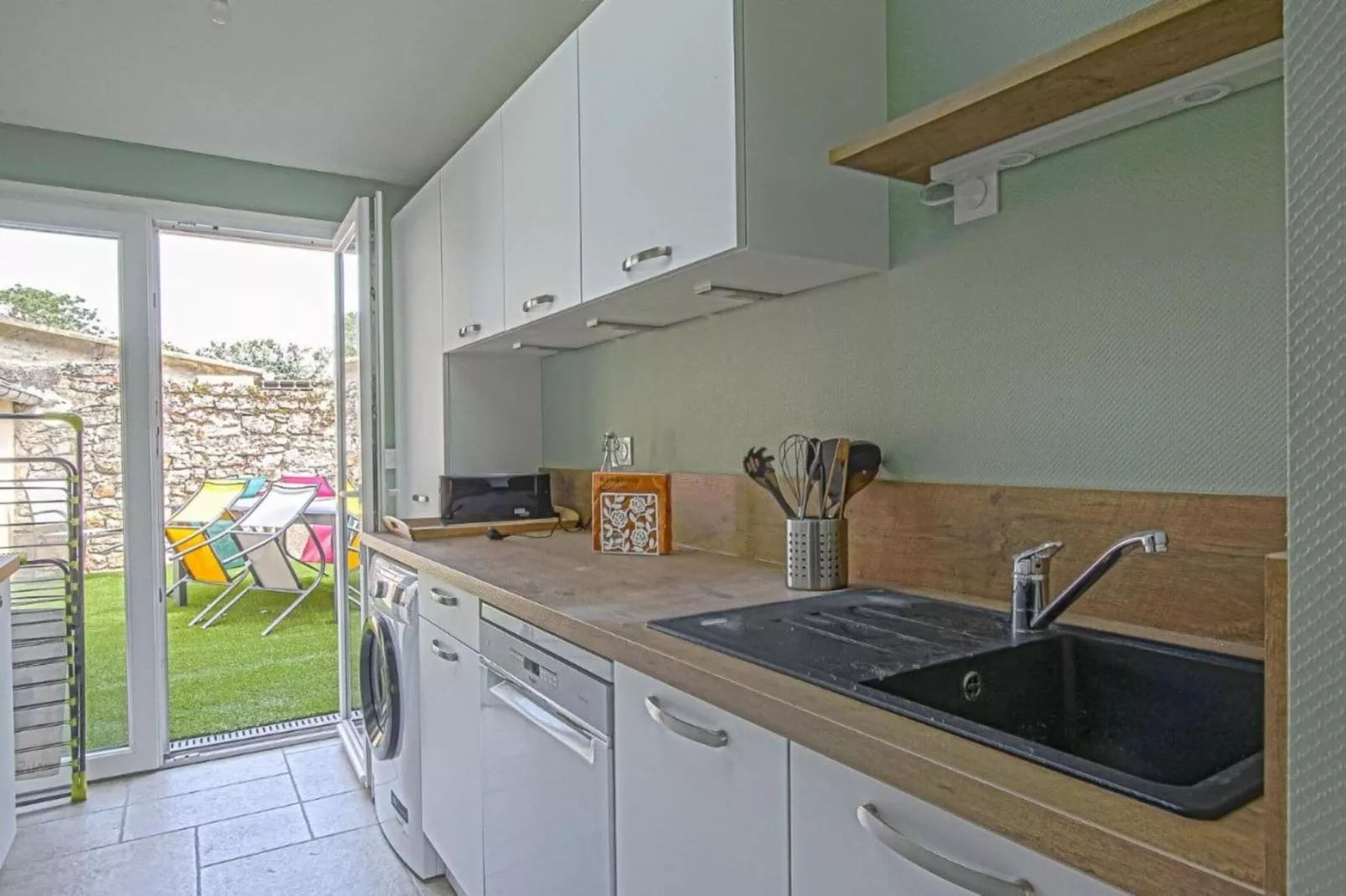 LA MAISON BLEUE/ TAILLEPIED-Kitchen