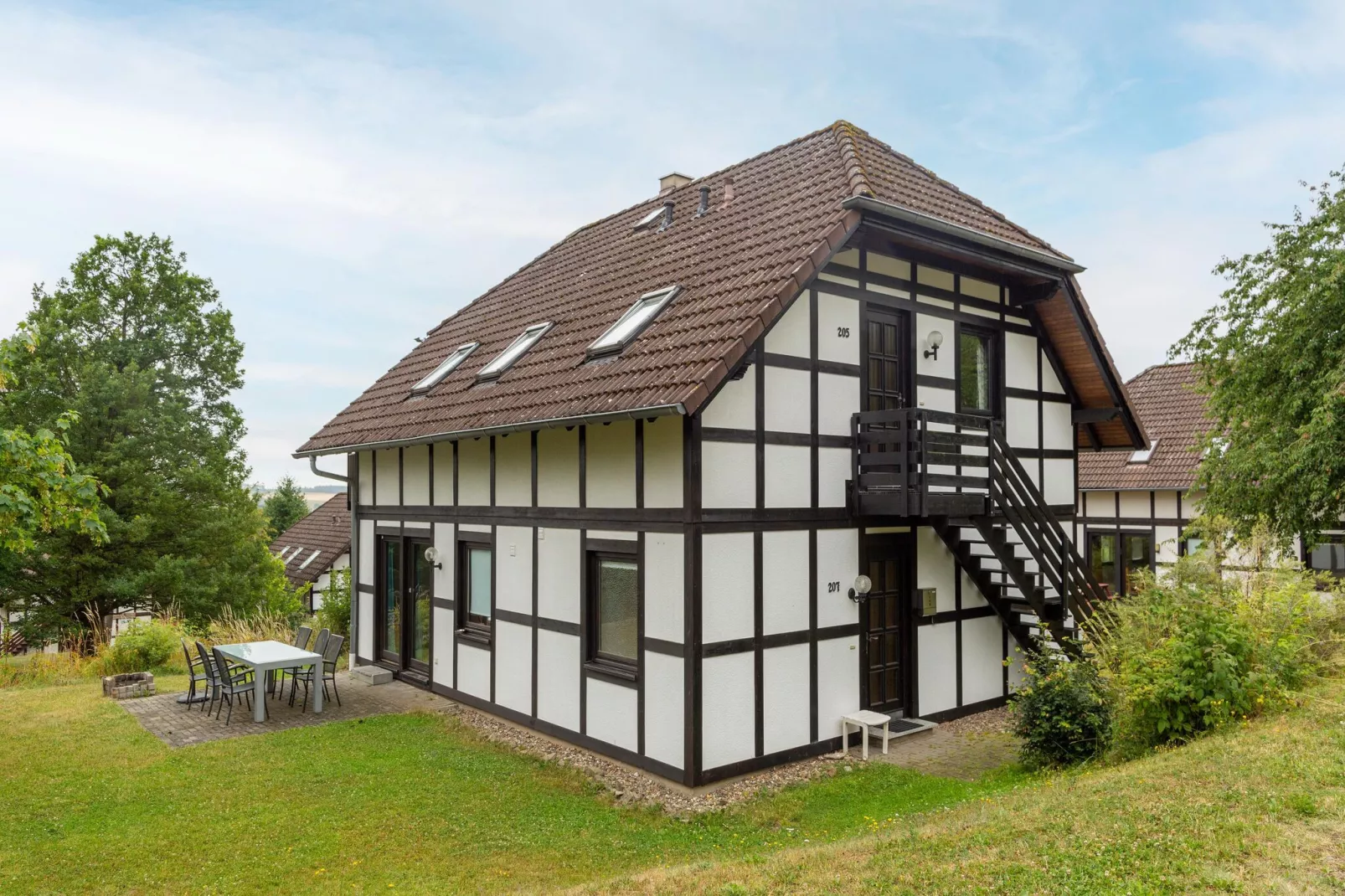 Am Sternberg-Exterior summer