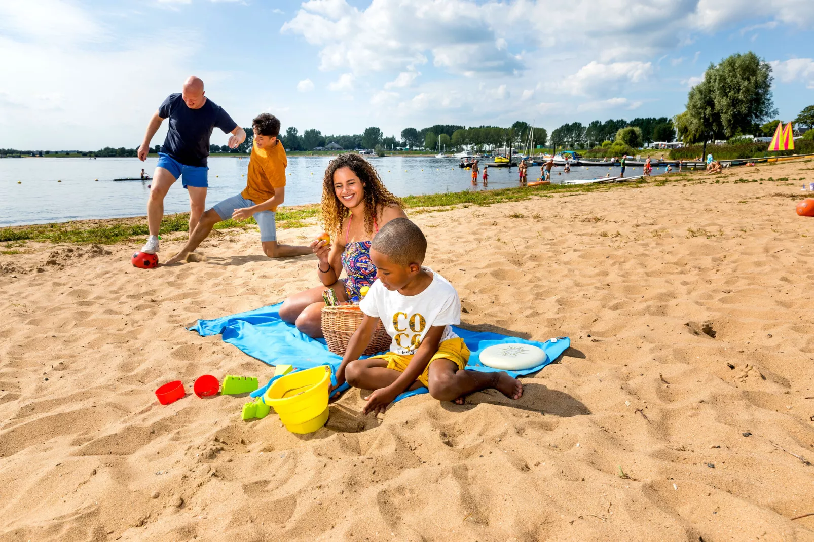 Vakantiepark Eiland van Maurik 3-Park facilities