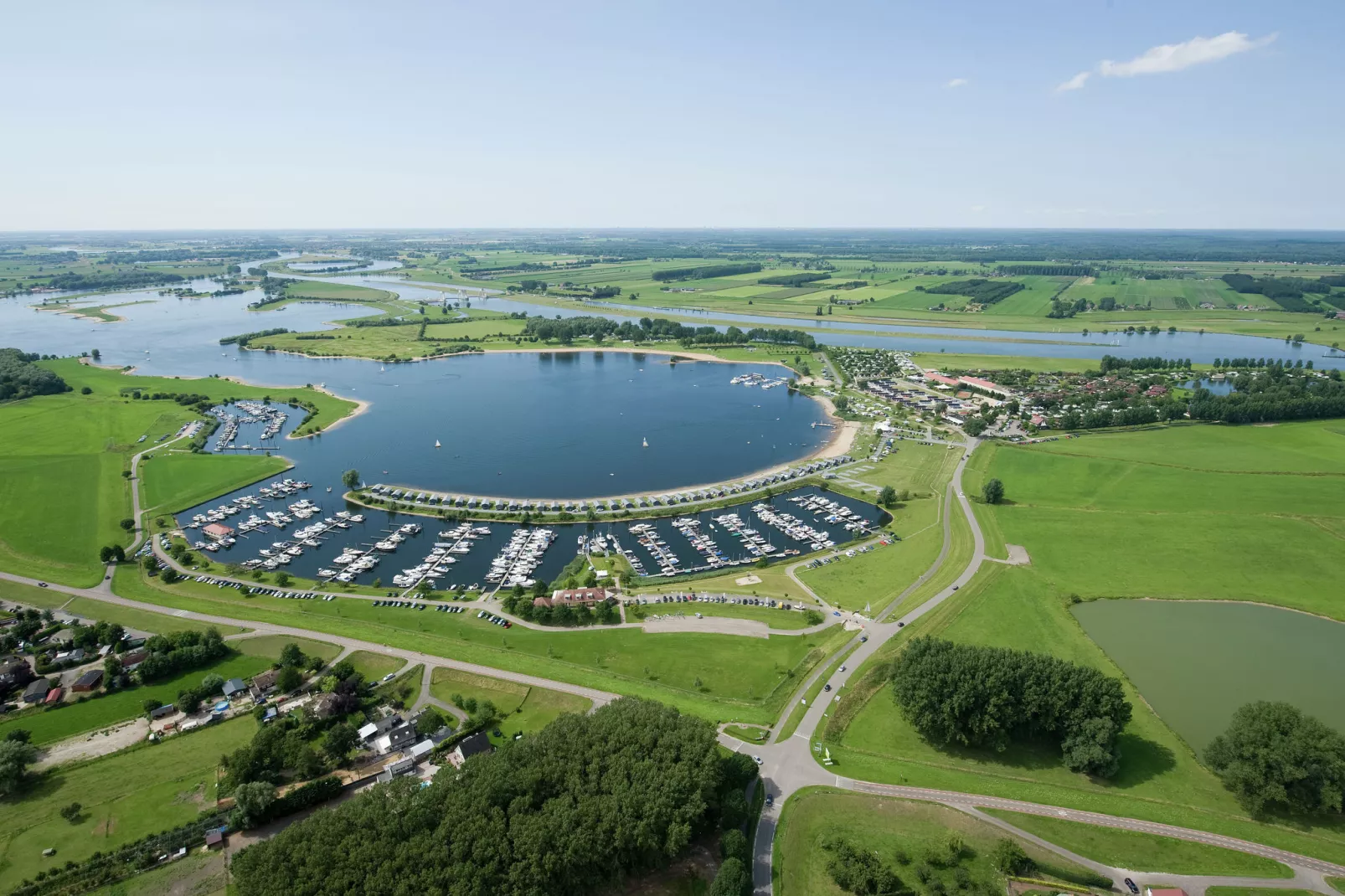 Vakantiepark Eiland van Maurik 3-Areas summer 1km