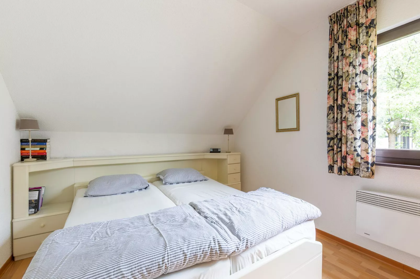Am Sternberg-Bedroom