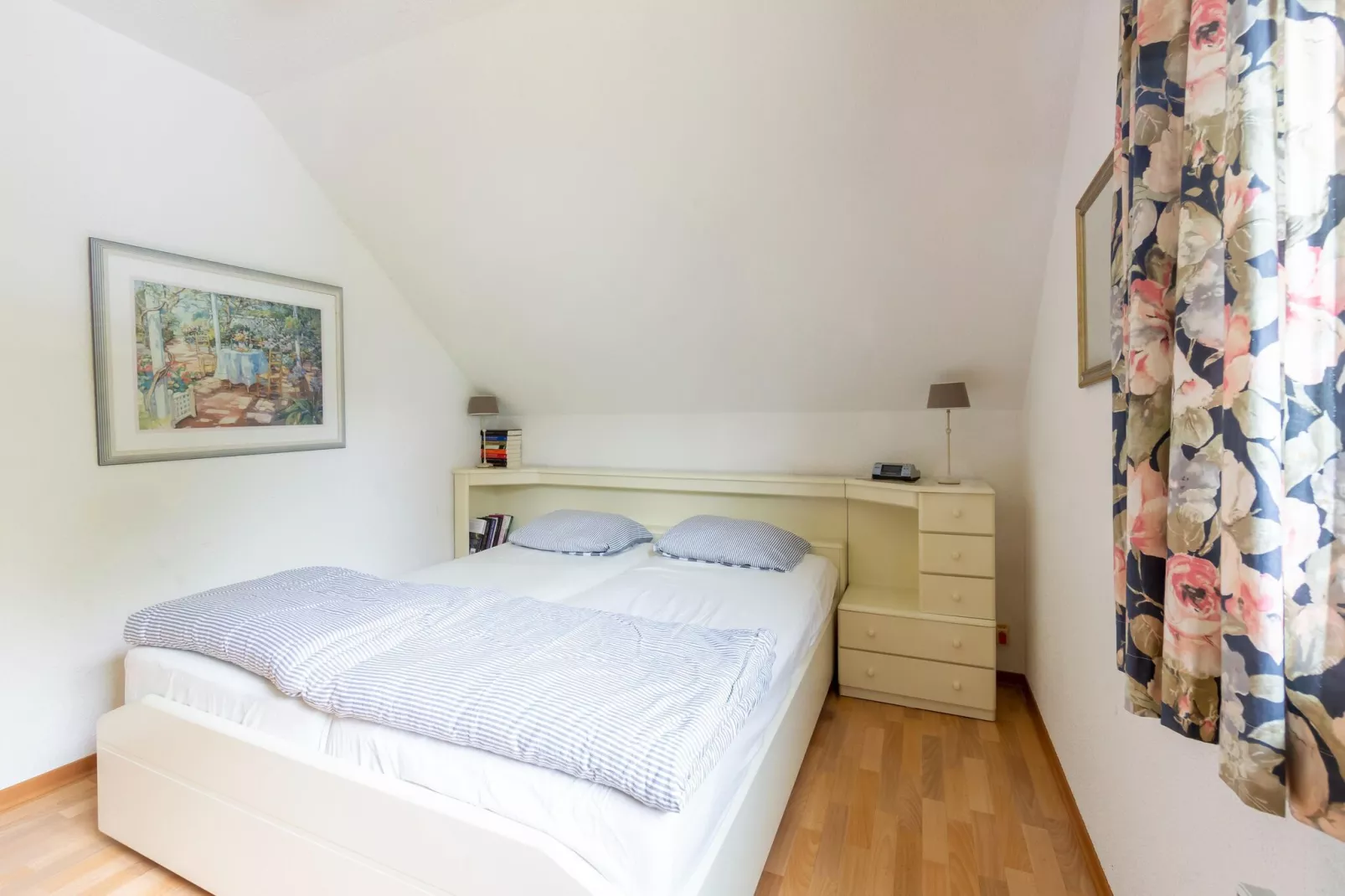 Am Sternberg-Bedroom