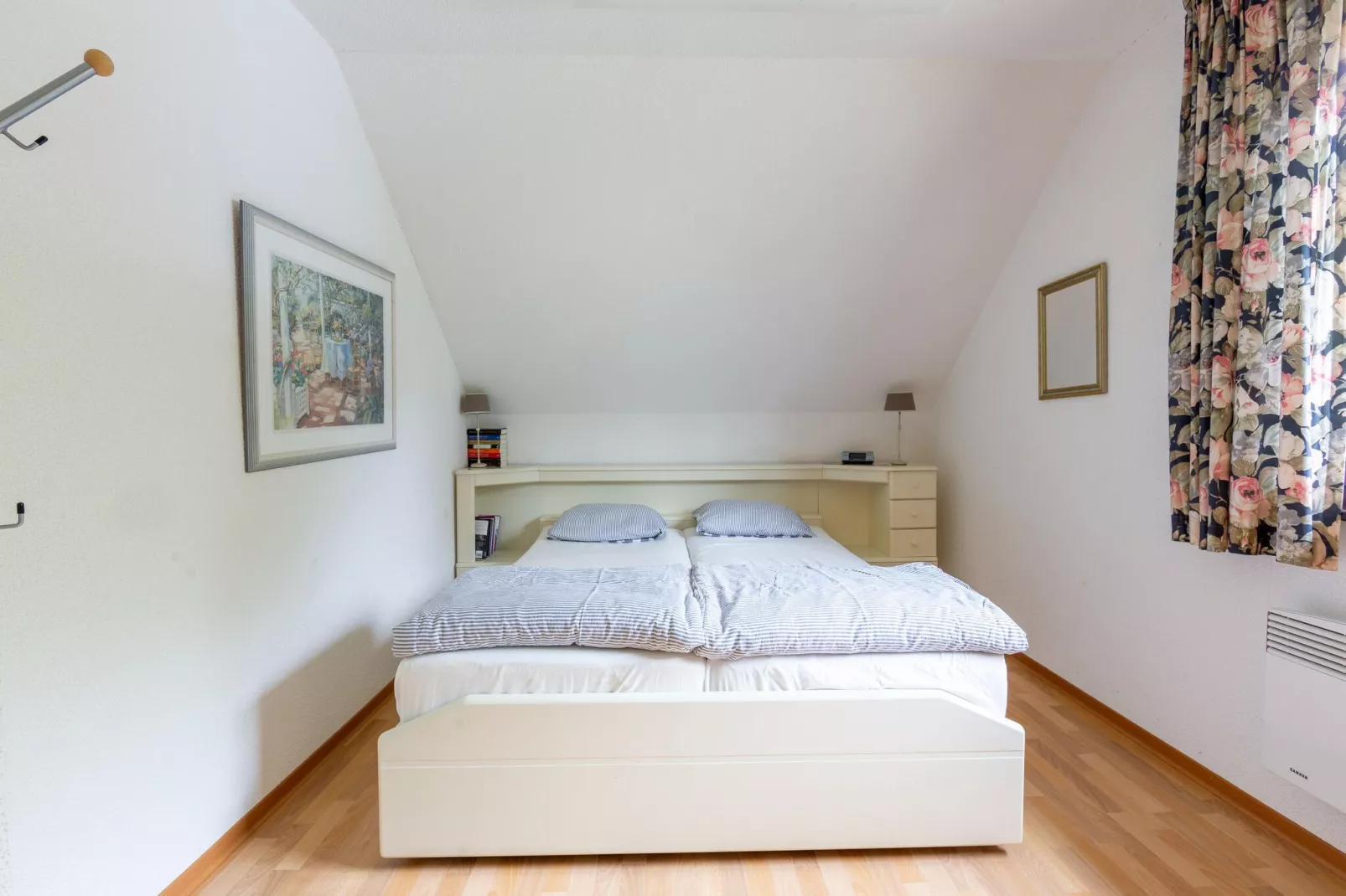 Am Sternberg-Bedroom