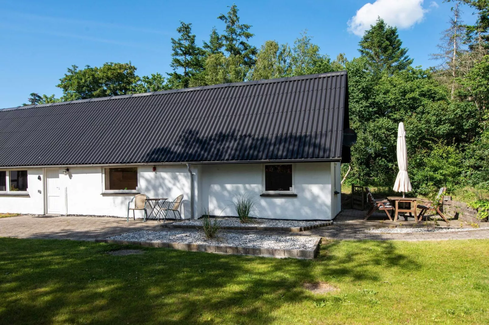6 person holiday home in Kolind-By Traum