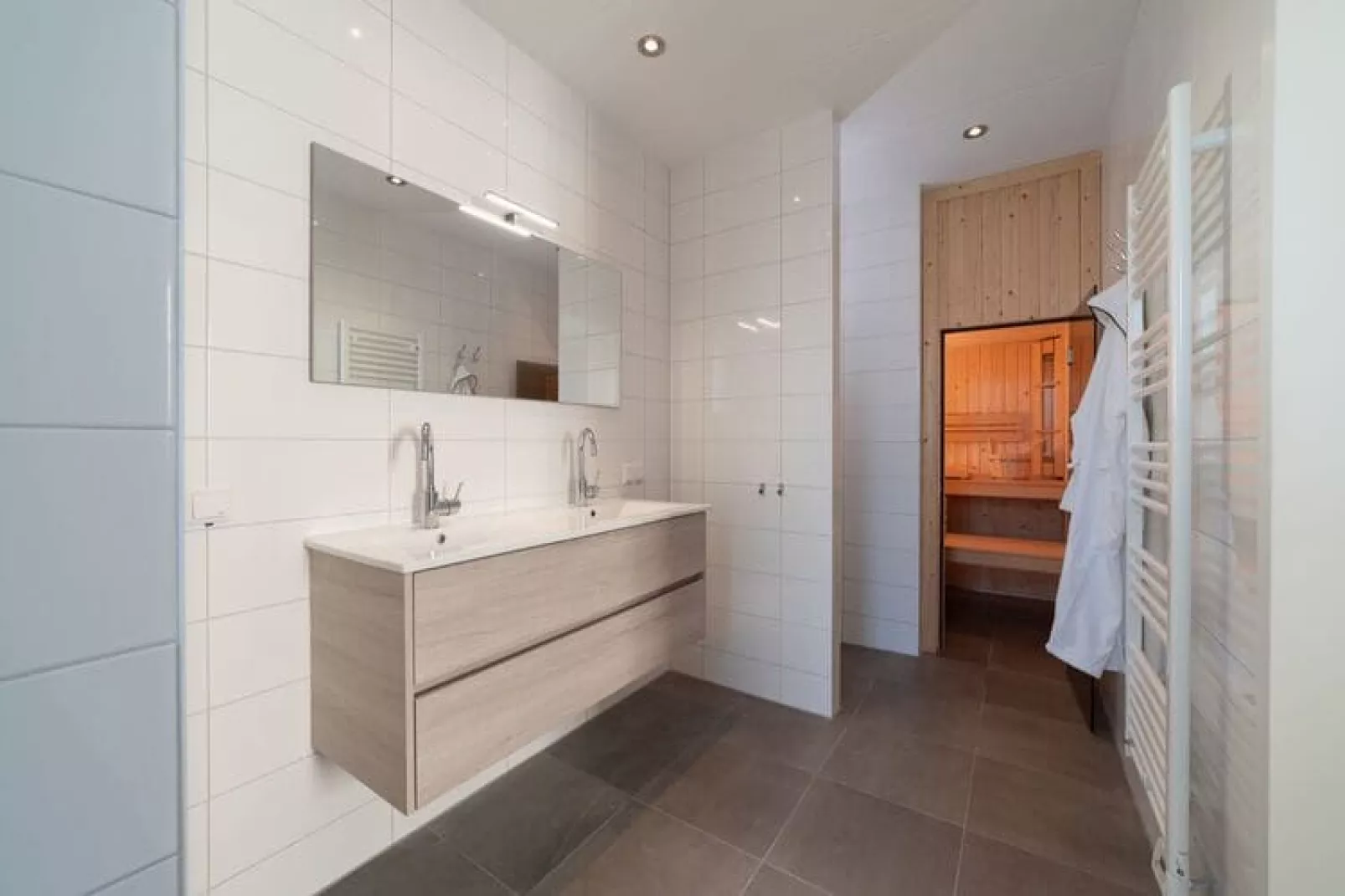 Zeeuwse Parel luxe Appartement 4 pers 2 bdk-Bathroom