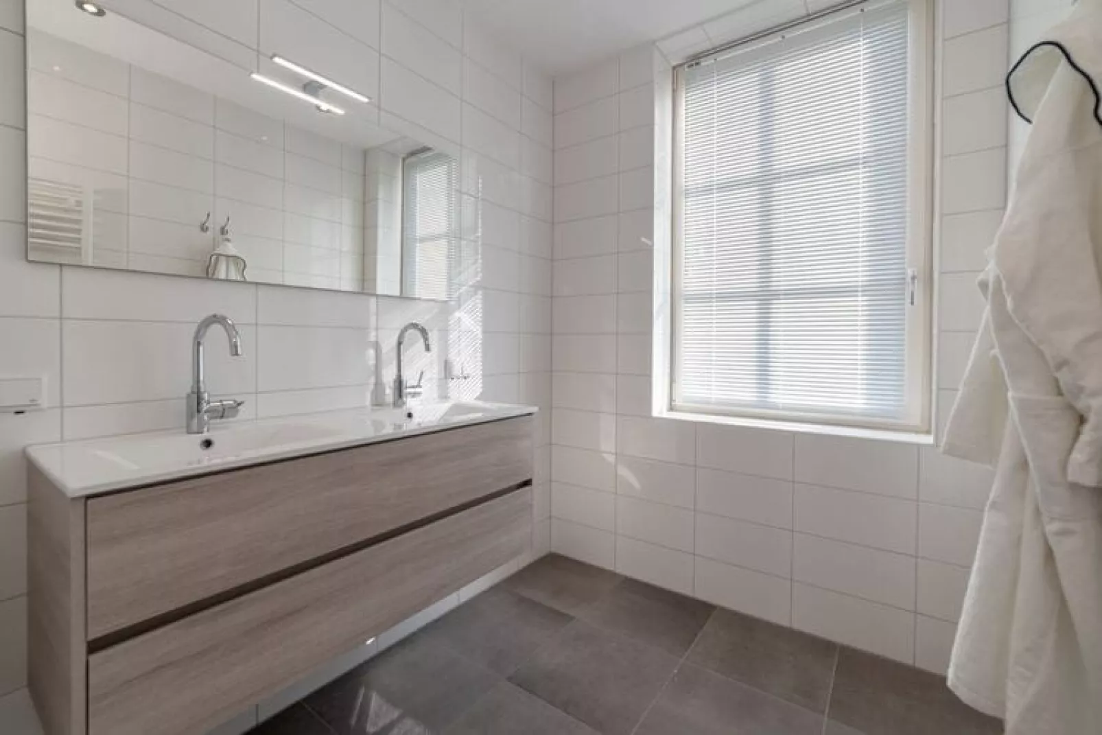 Zeeuwse Parel luxe Appartement 4 pers 2 bdk-Bathroom