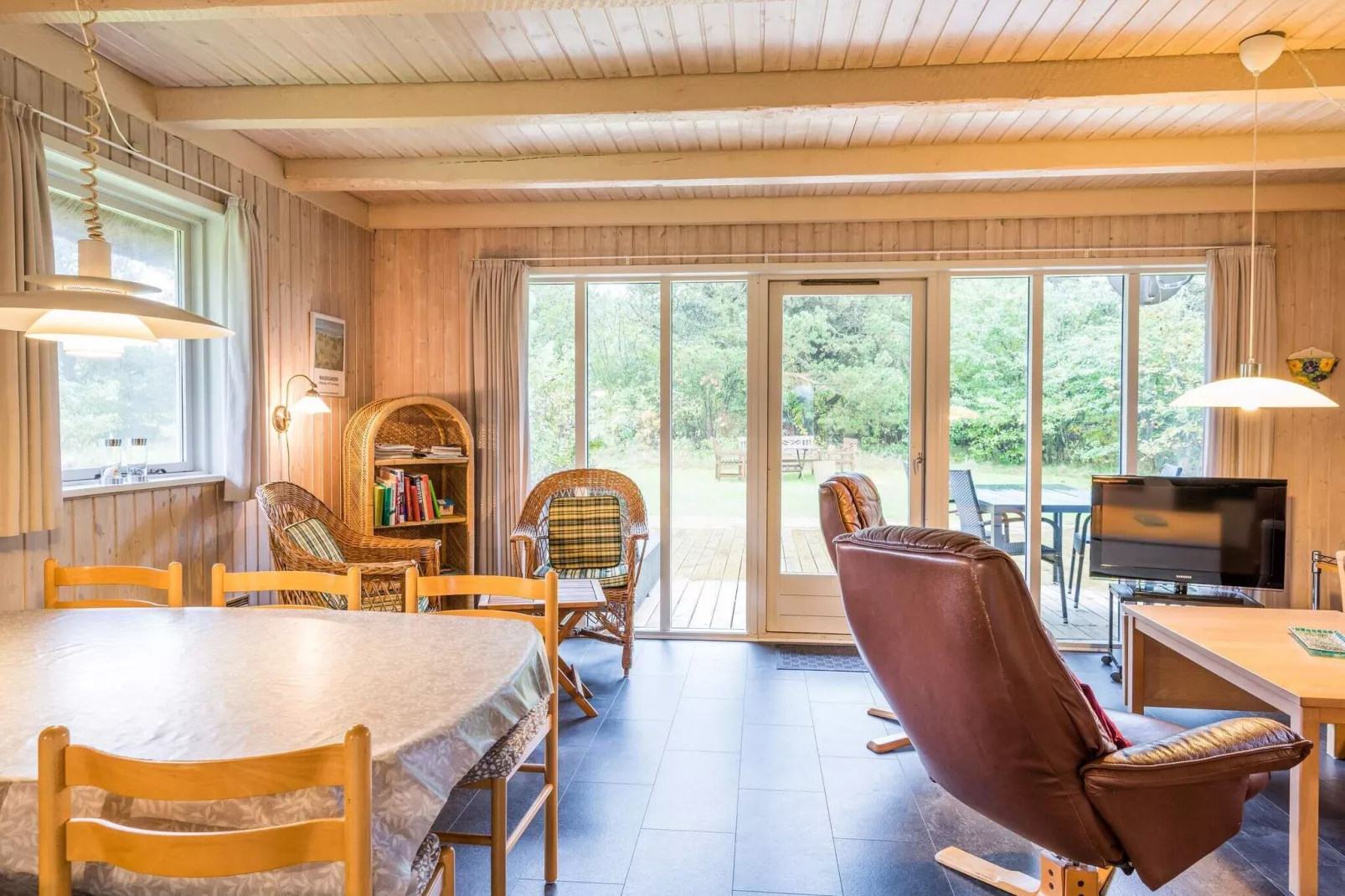 6 person holiday home in Henne-Indoor