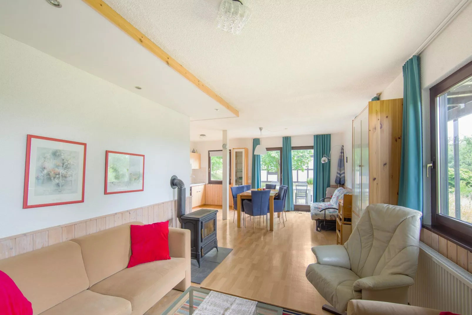 Am Sternberg-Living room