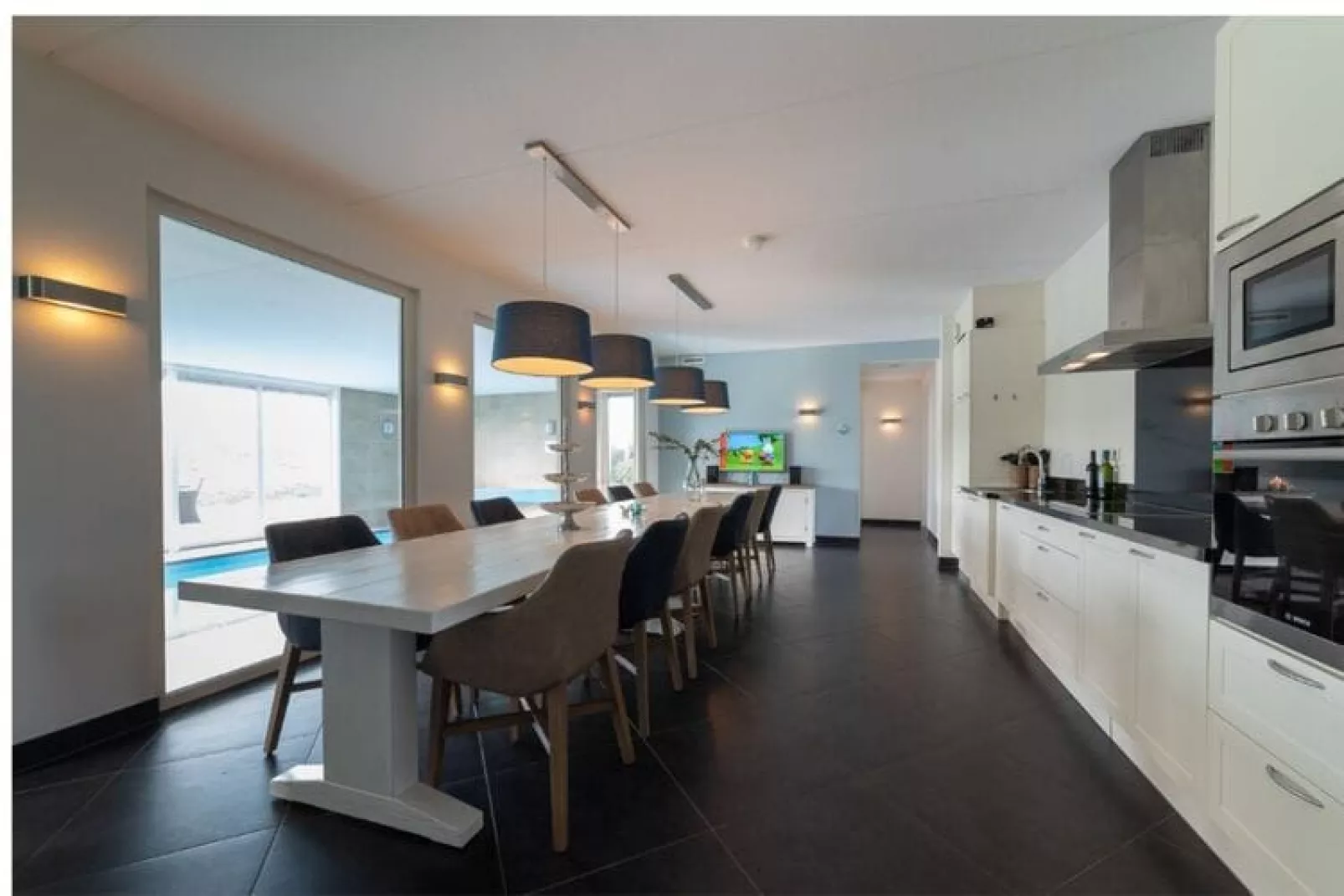 Luxe Beveland met Zwembad-Kitchen