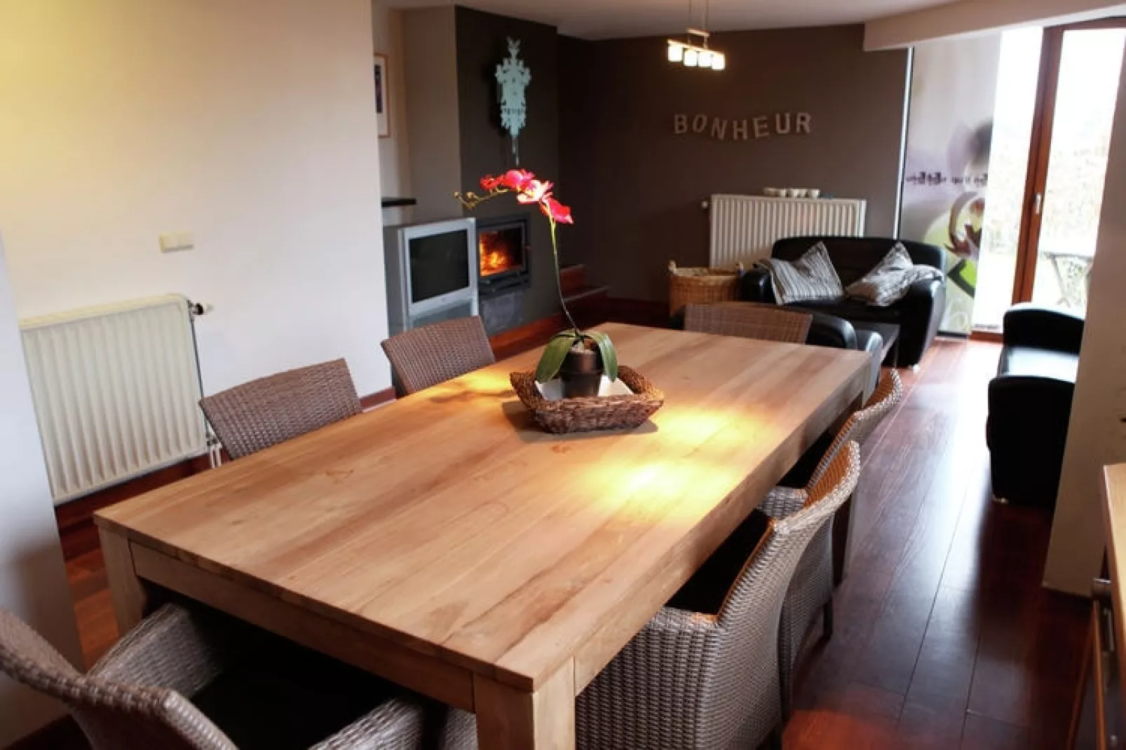 Le Goût du Bonheur-Dining room