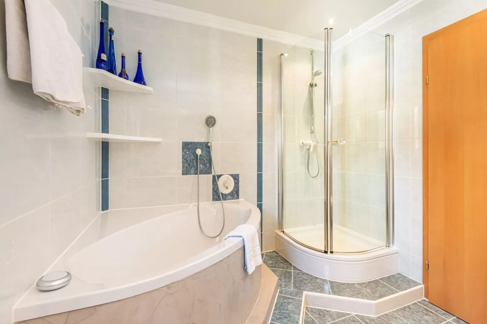 Wilhelm - Apartment de Luxe-Bathroom