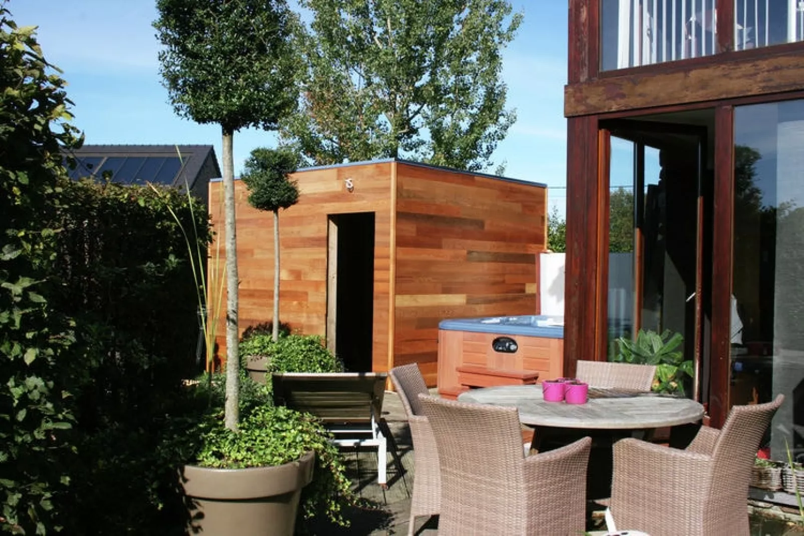 Le Goût du Bonheur-Terrace balcony