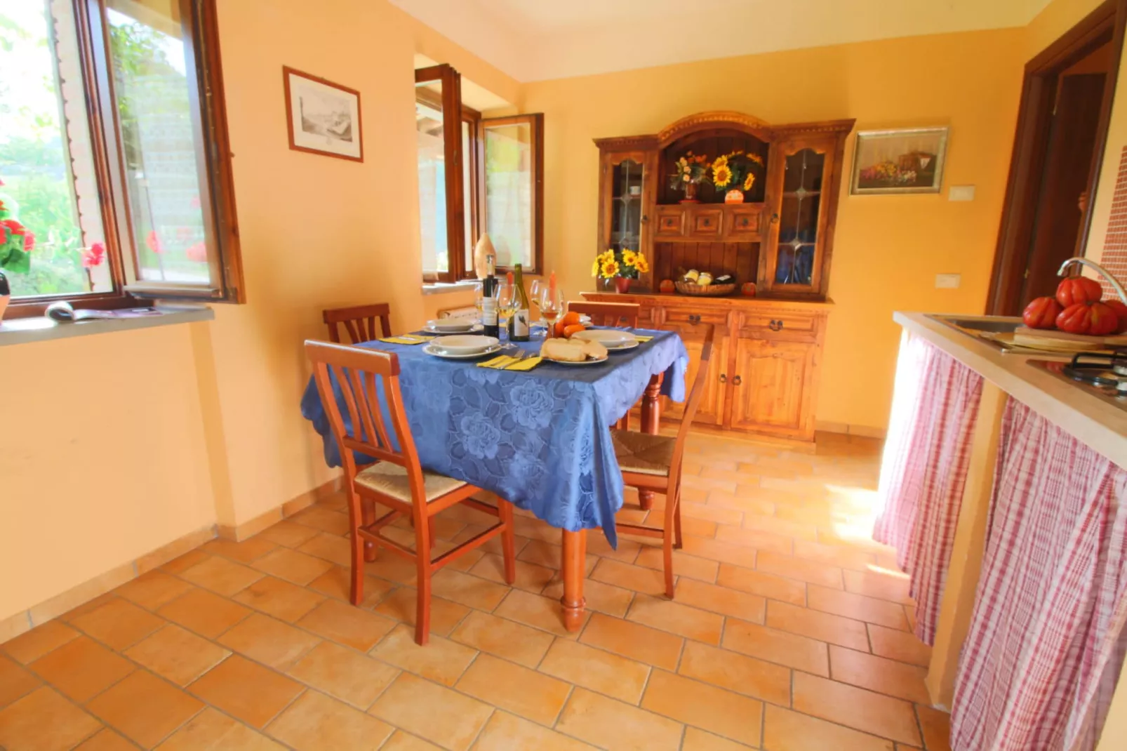Sorgo-Dining room