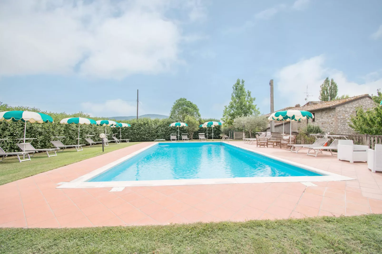 Bilocale su due Piani-Pool