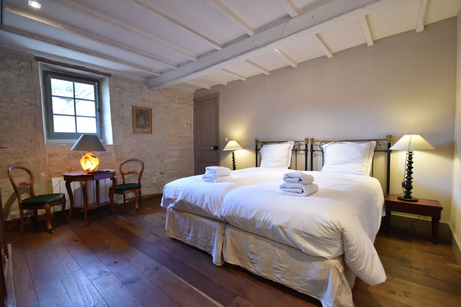 Gite de Luxe 6 pers Domaine Château-Bedroom