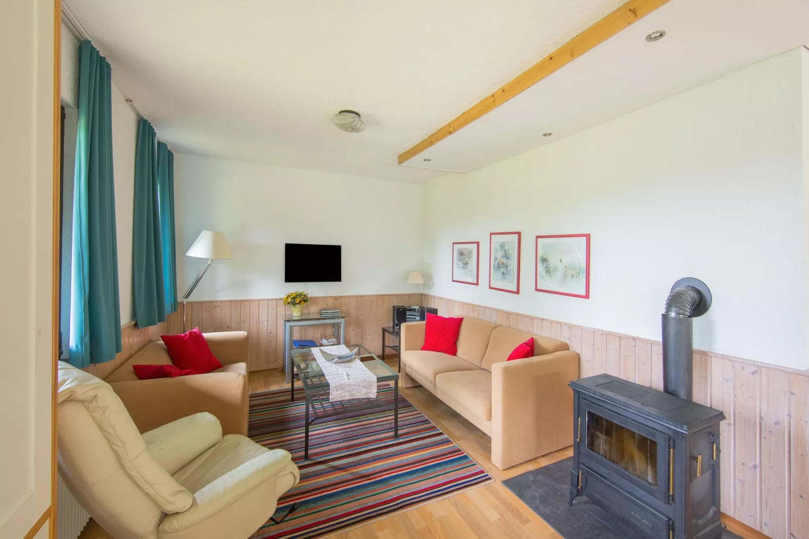 Am Sternberg-Living room