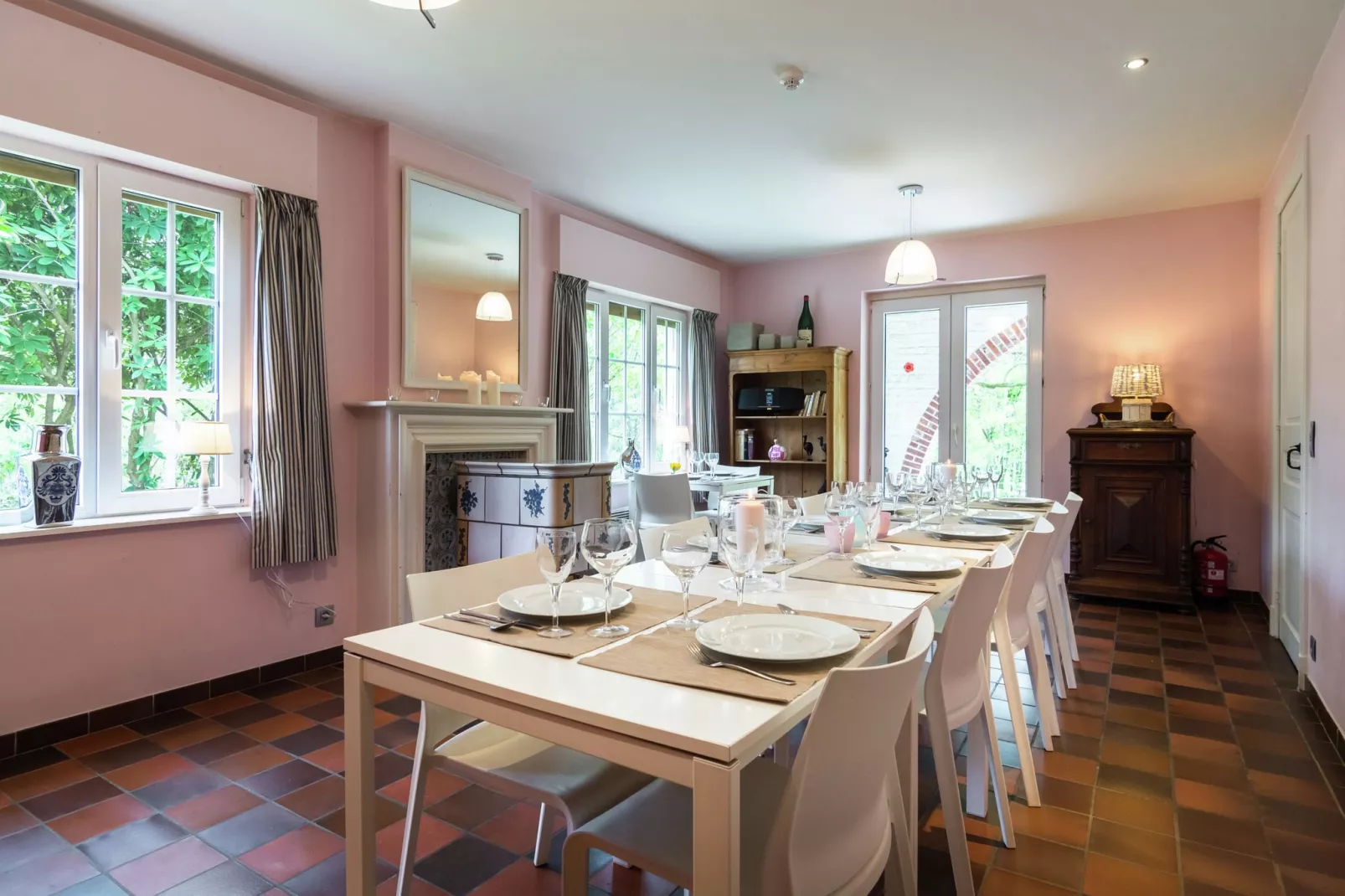 Au Lit de la Canelle-Dining room