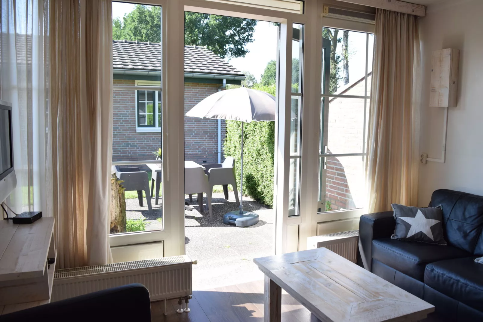 Recreatiepark de Boshoek 10-Living room