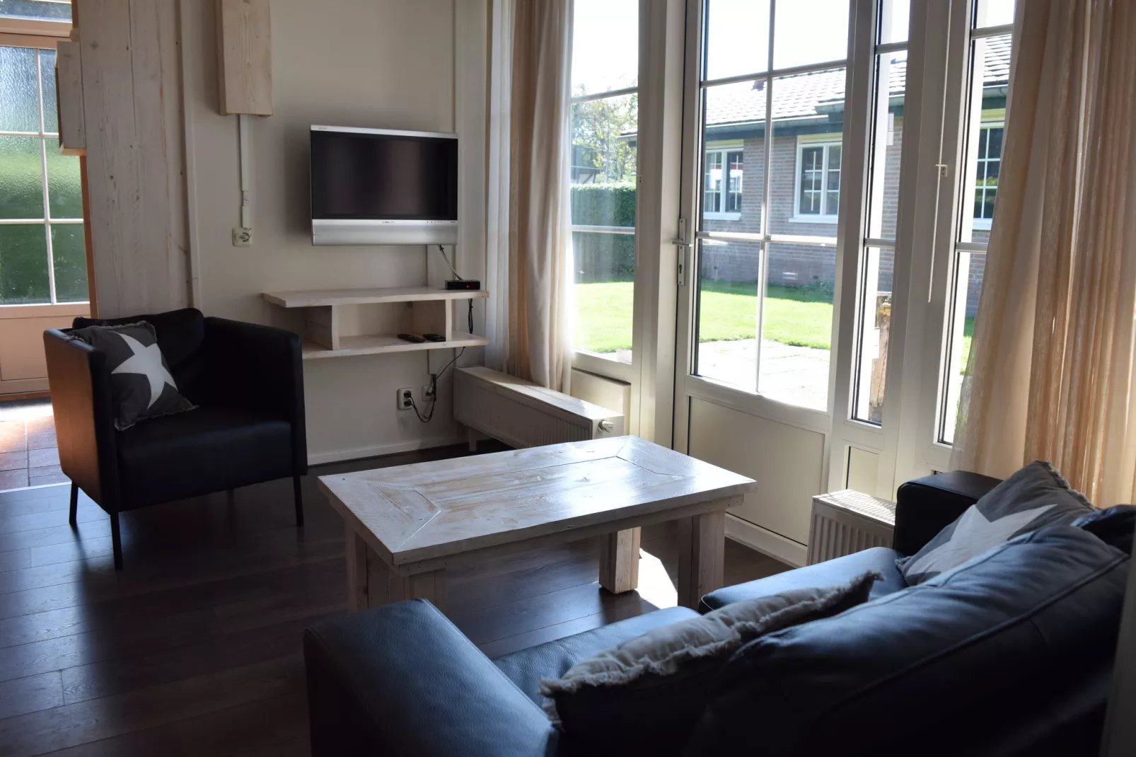 Recreatiepark de Boshoek 10-Living room