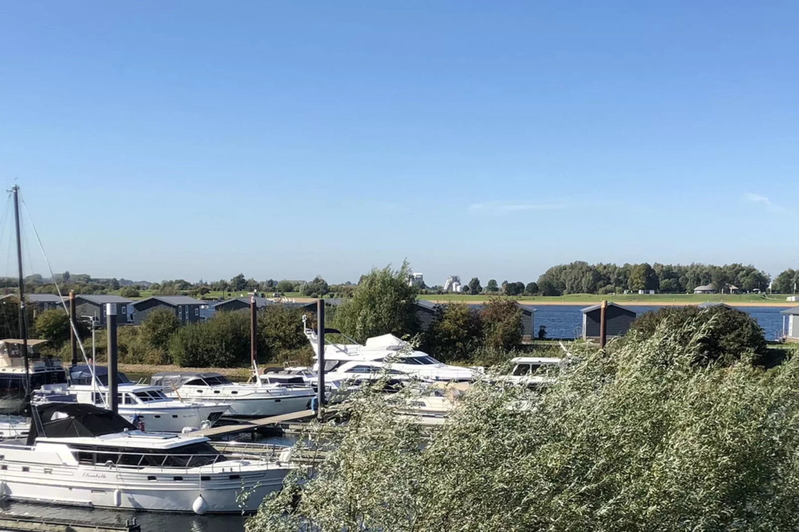 Vakantiepark Eiland van Maurik 6-View summer
