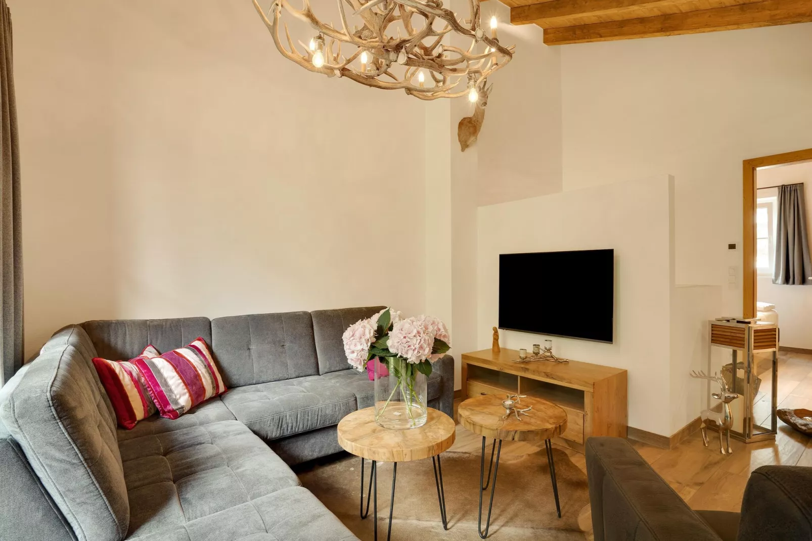 Tauernlodge Krimml 1B-Living room