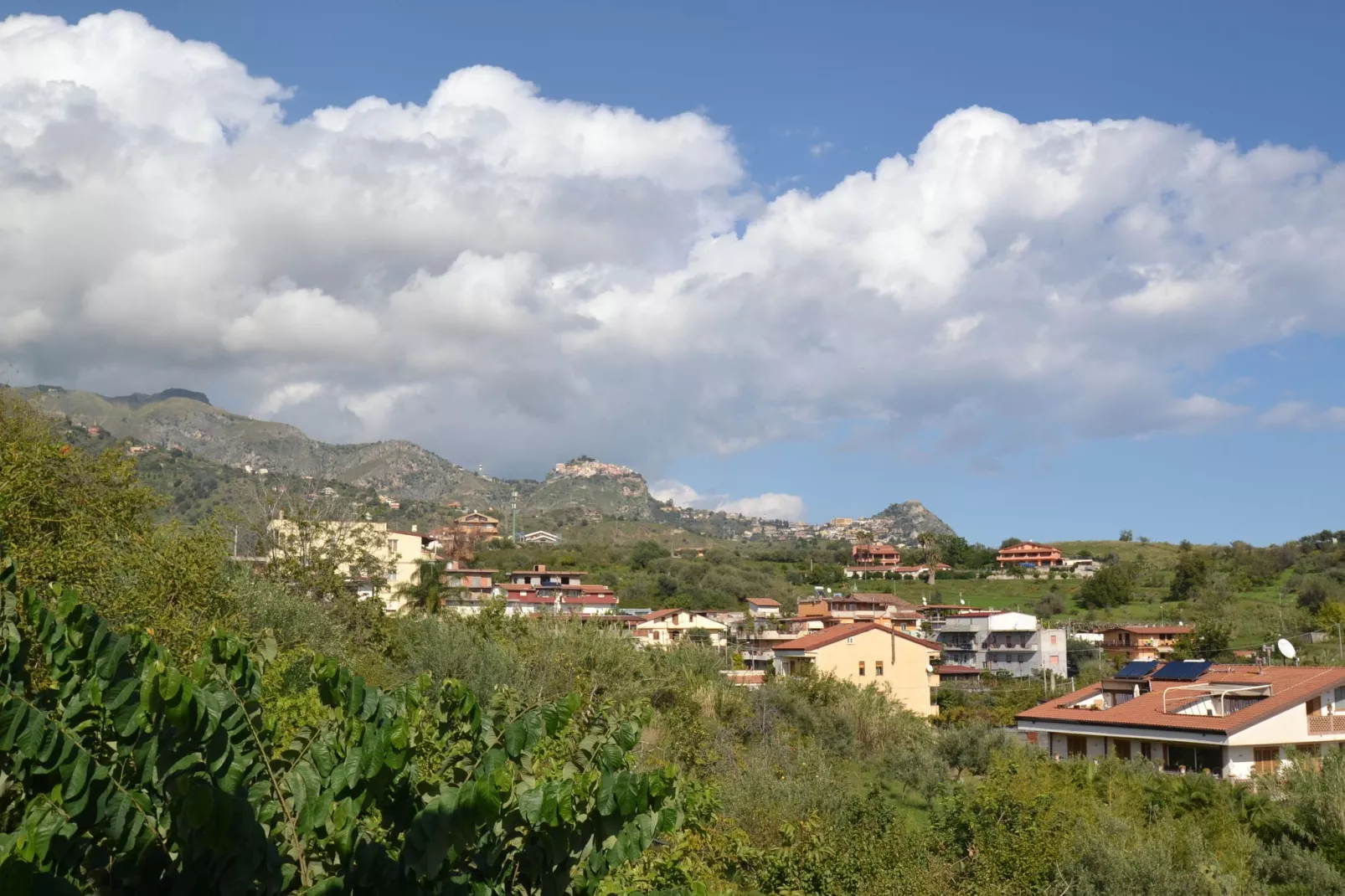 Casa con Terrazza-Aussicht Sommer