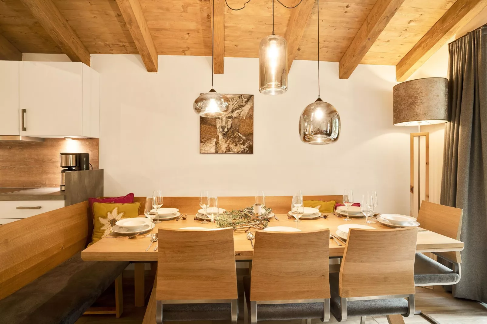 Tauernlodge Krimml 1B-Dining room