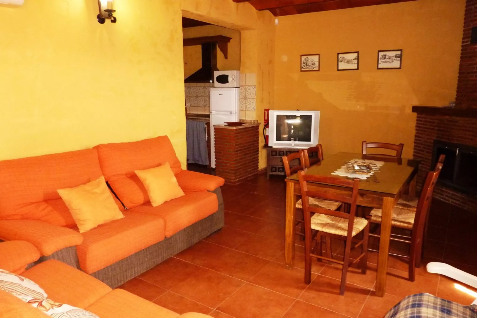 Posada del Silillo-Living room