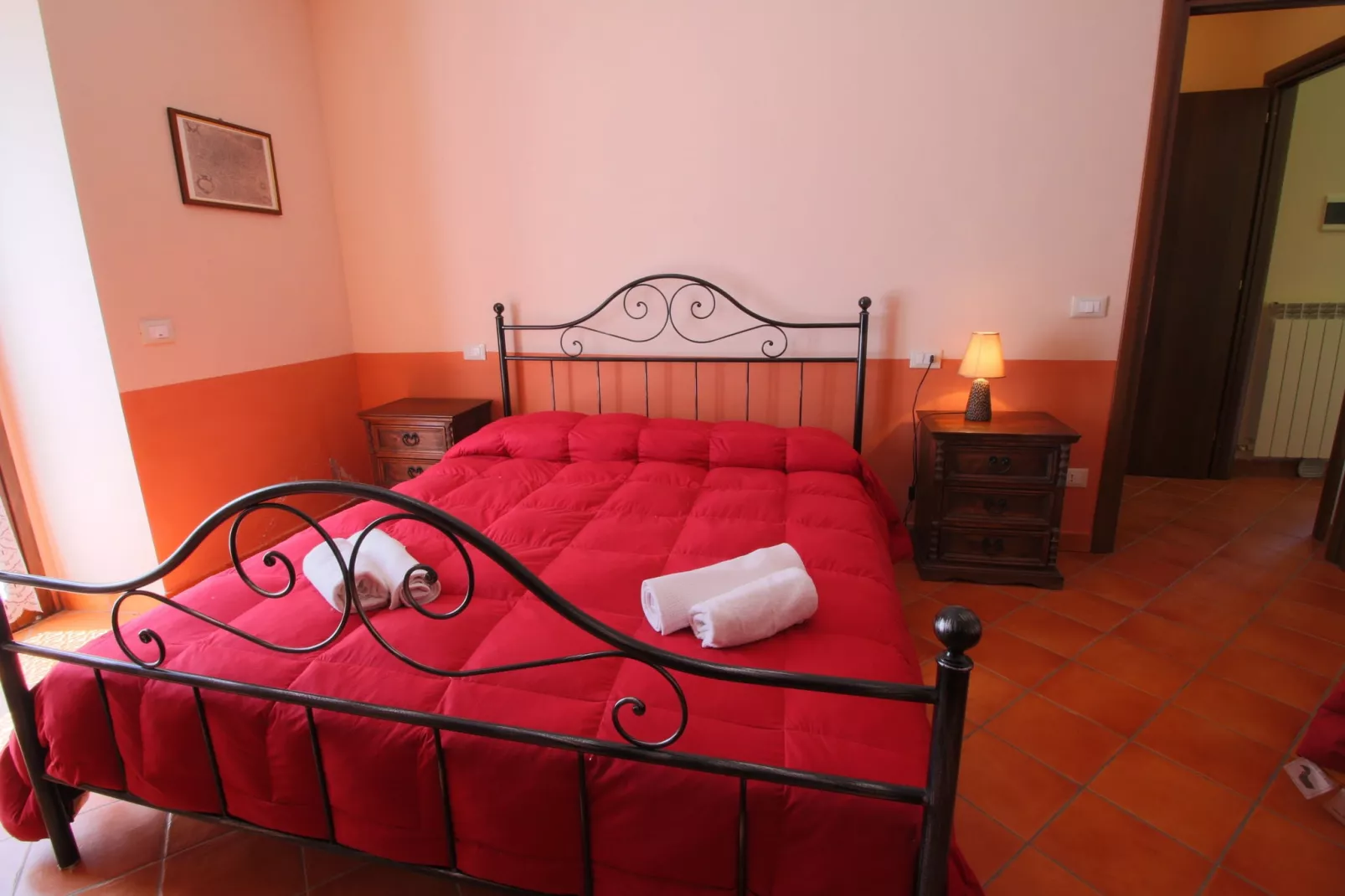 Rosa Cremisi-Bedroom