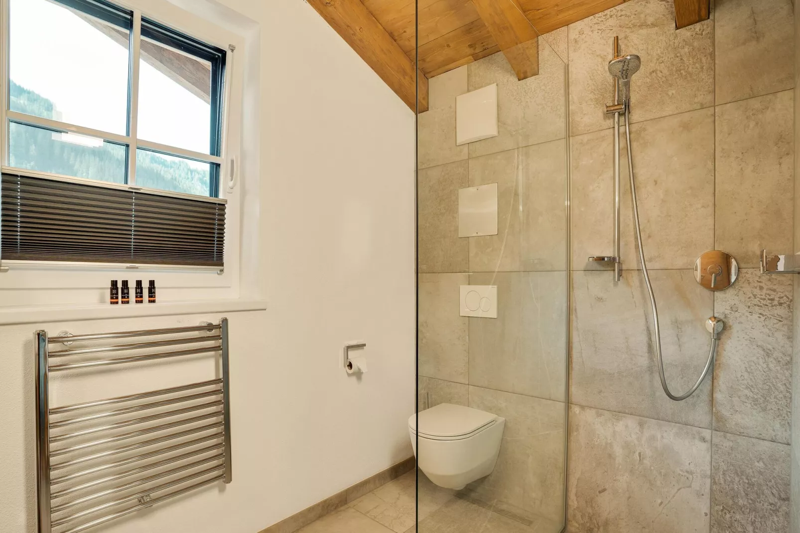 Tauernlodge Krimml 1B-Bathroom