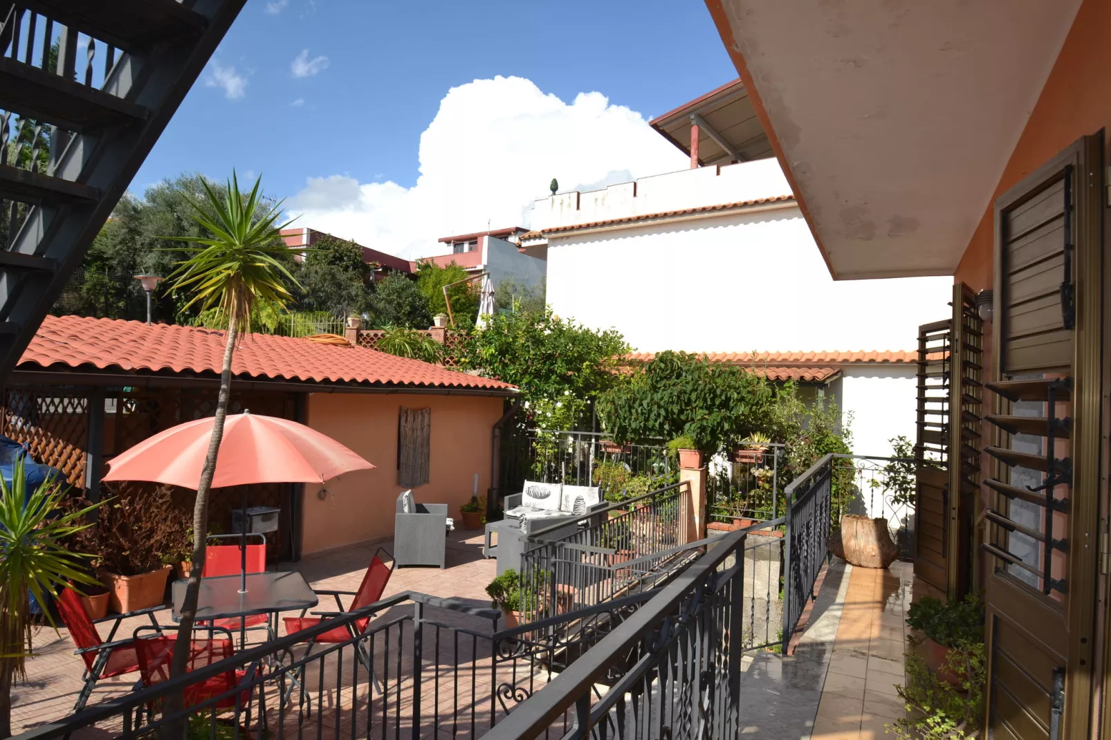 Casa con Terrazza-Einrichtungen