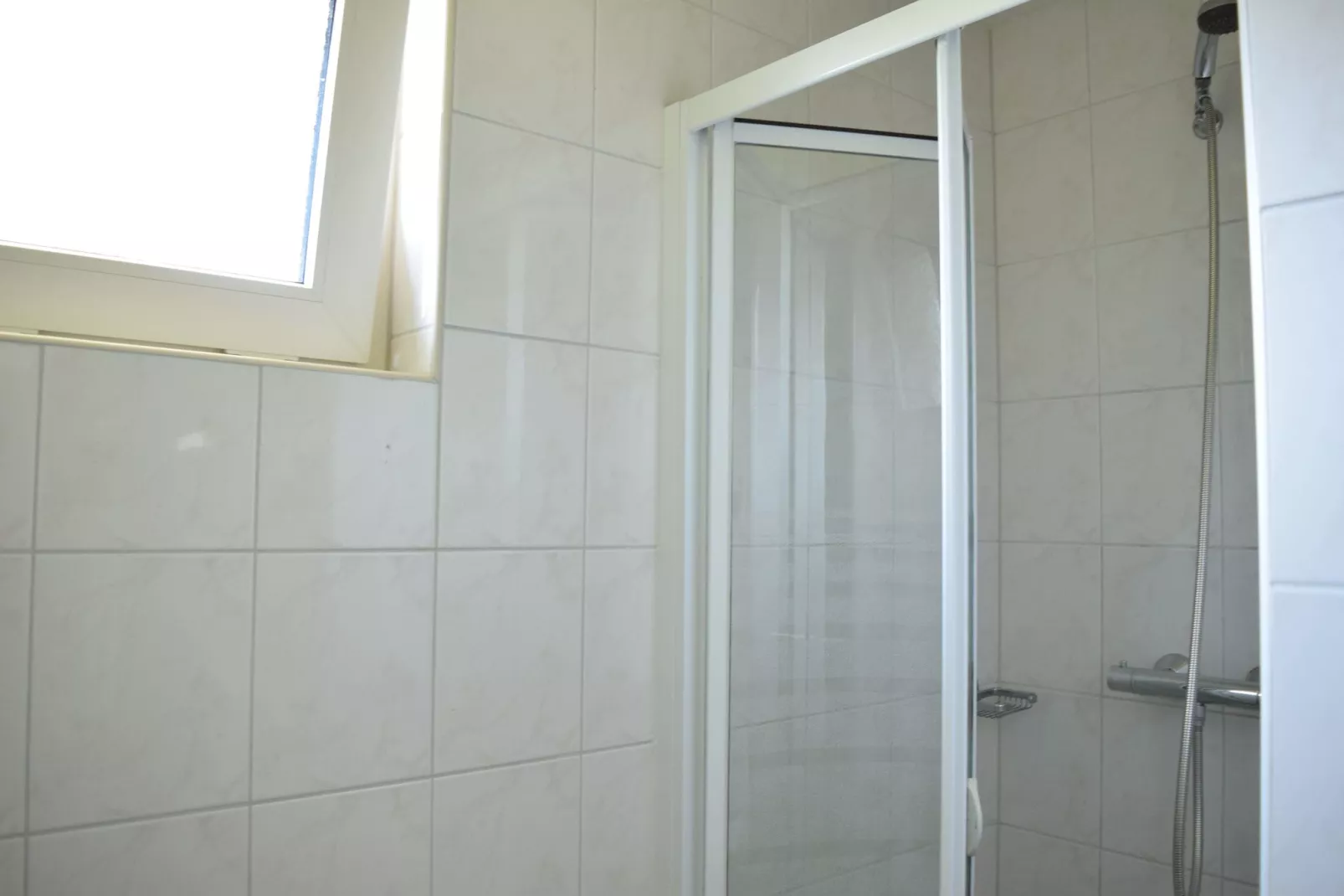 Recreatiepark de Boshoek 11-Bathroom