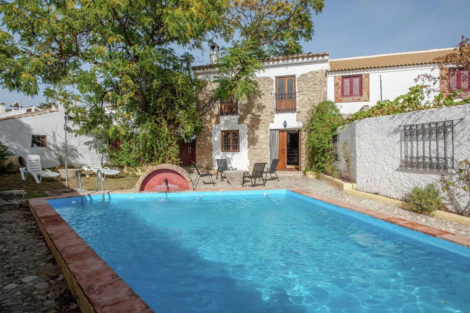 El Molino-Pool